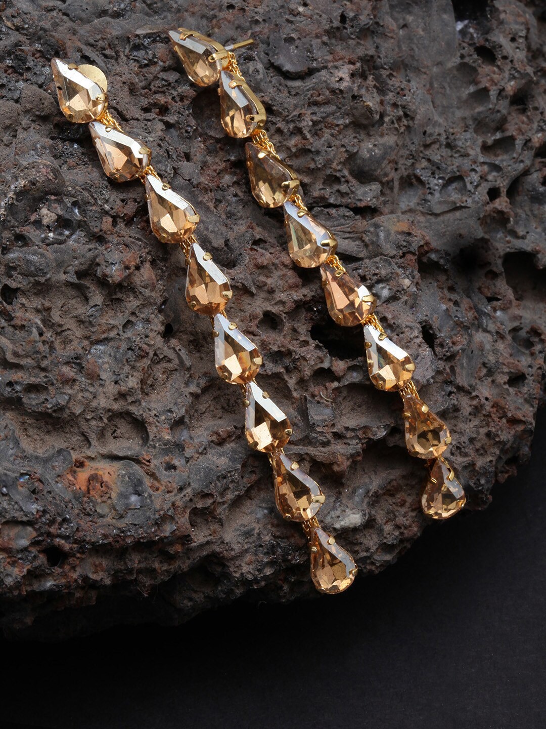

DIVA WALK Gold-Plated Contemporary Drop Earrings