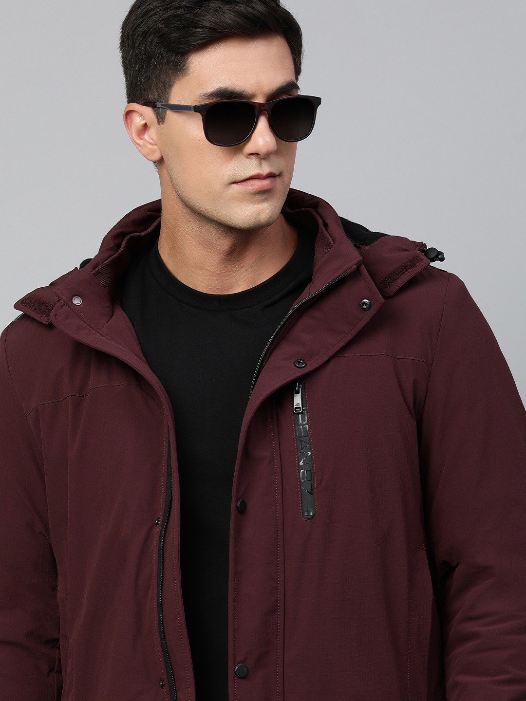 

Kosha Men Burgundy Water Resistant Sporty Jacket