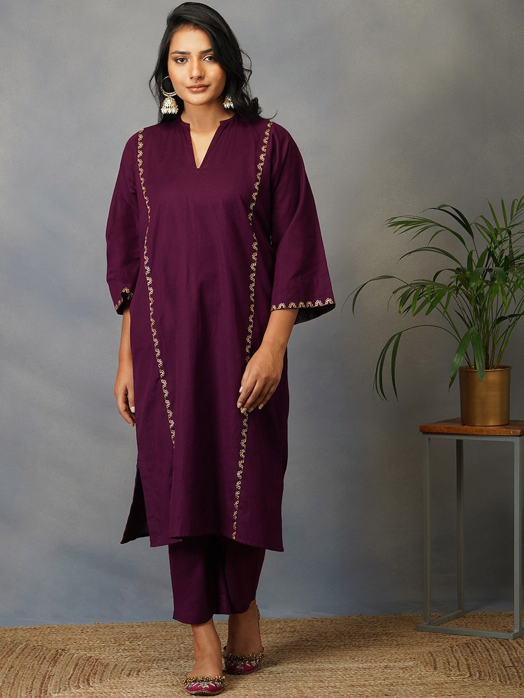 

AKISO Flared Sleeves Embroidered Cotton Kurta, Purple