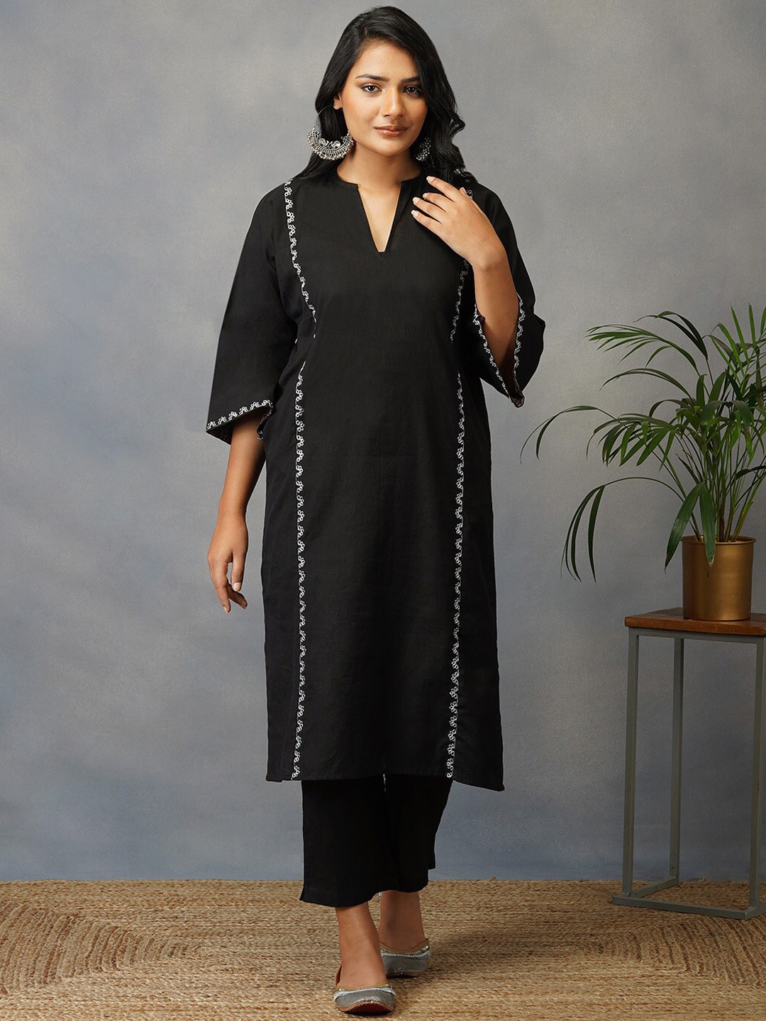 

AKISO A-Line Pure Cotton Kurta with Trousers, Black