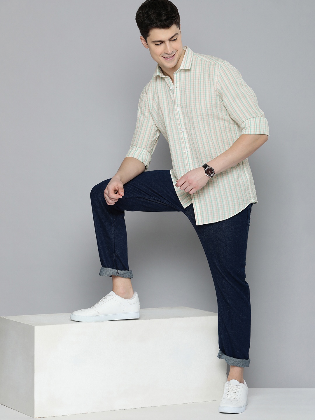

Mast & Harbour Men Pure Cotton Checked Spread Collar Casual Shirt, Off white