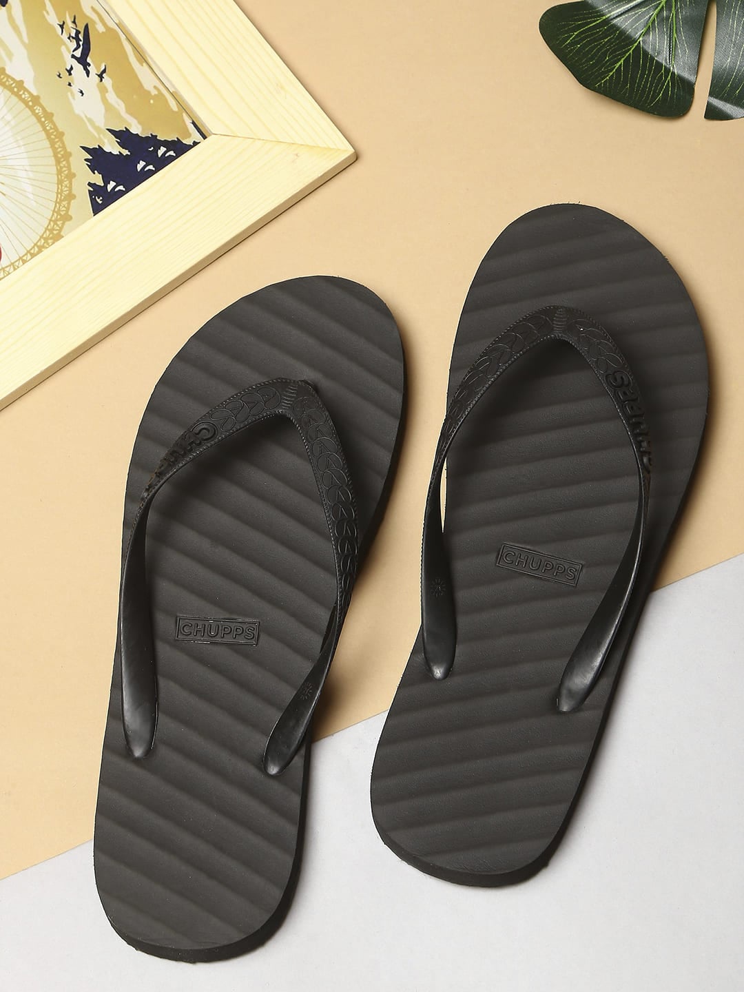 

CHUPPS Men Rubber Thong Flip-Flops, Black