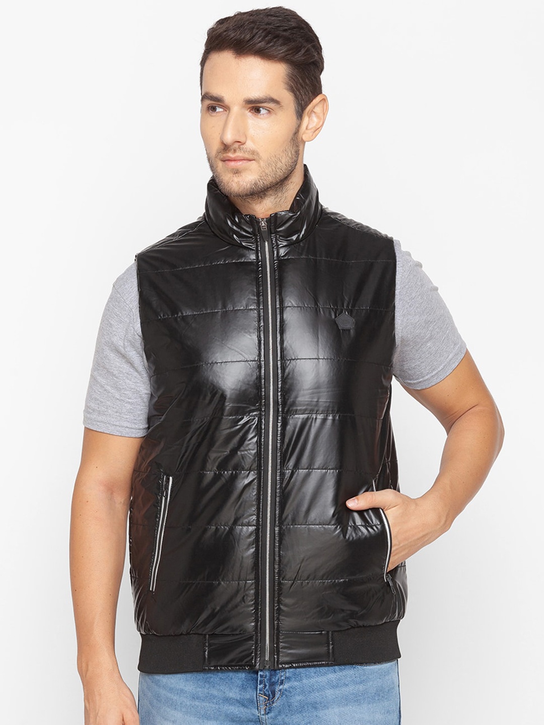 

SPYKAR Men Padded Sleeveless Jacket, Black