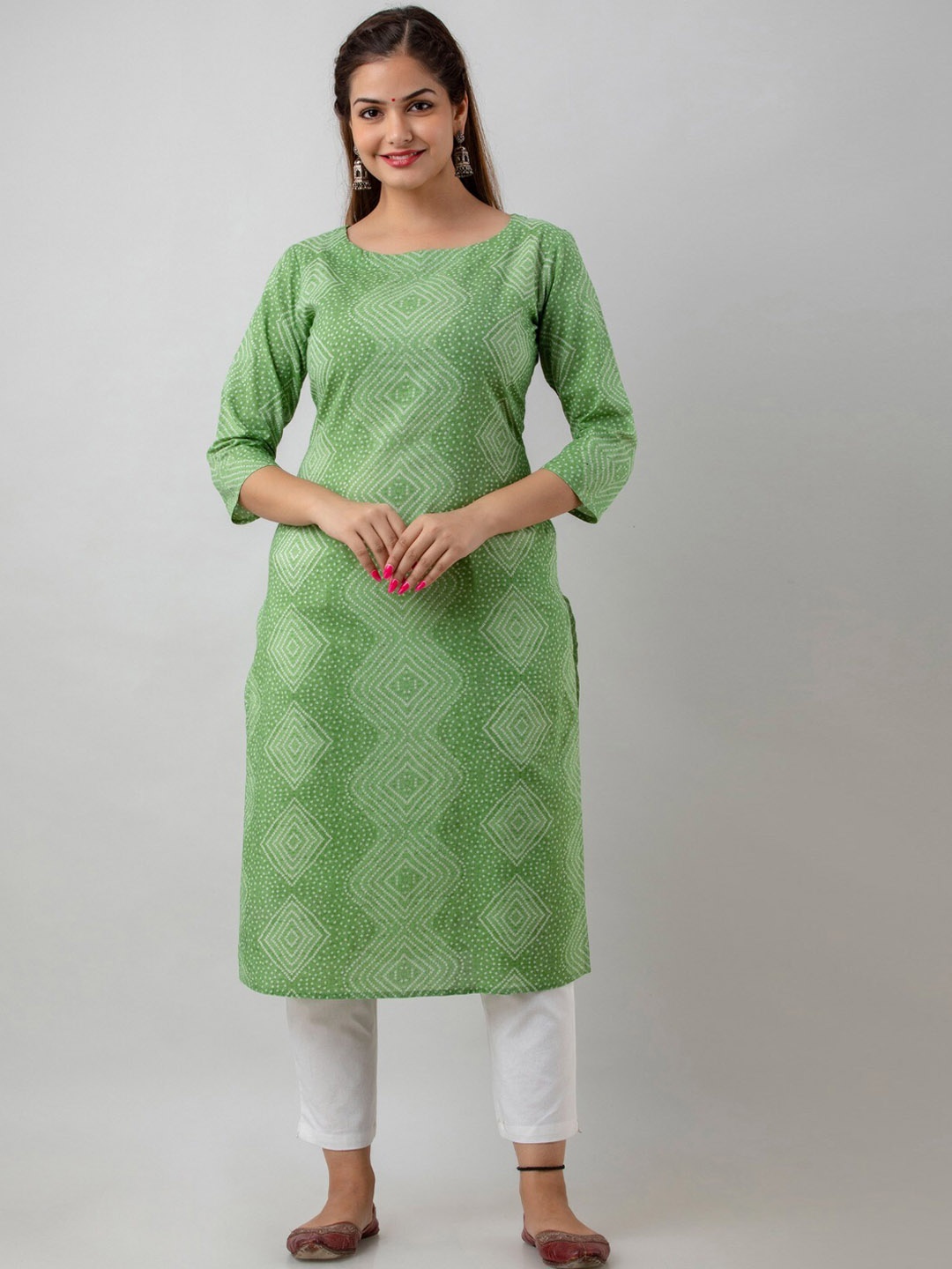 

Women Touch Women Green Cotton Bandhani Printed Gotta Patti Handloom Kurta