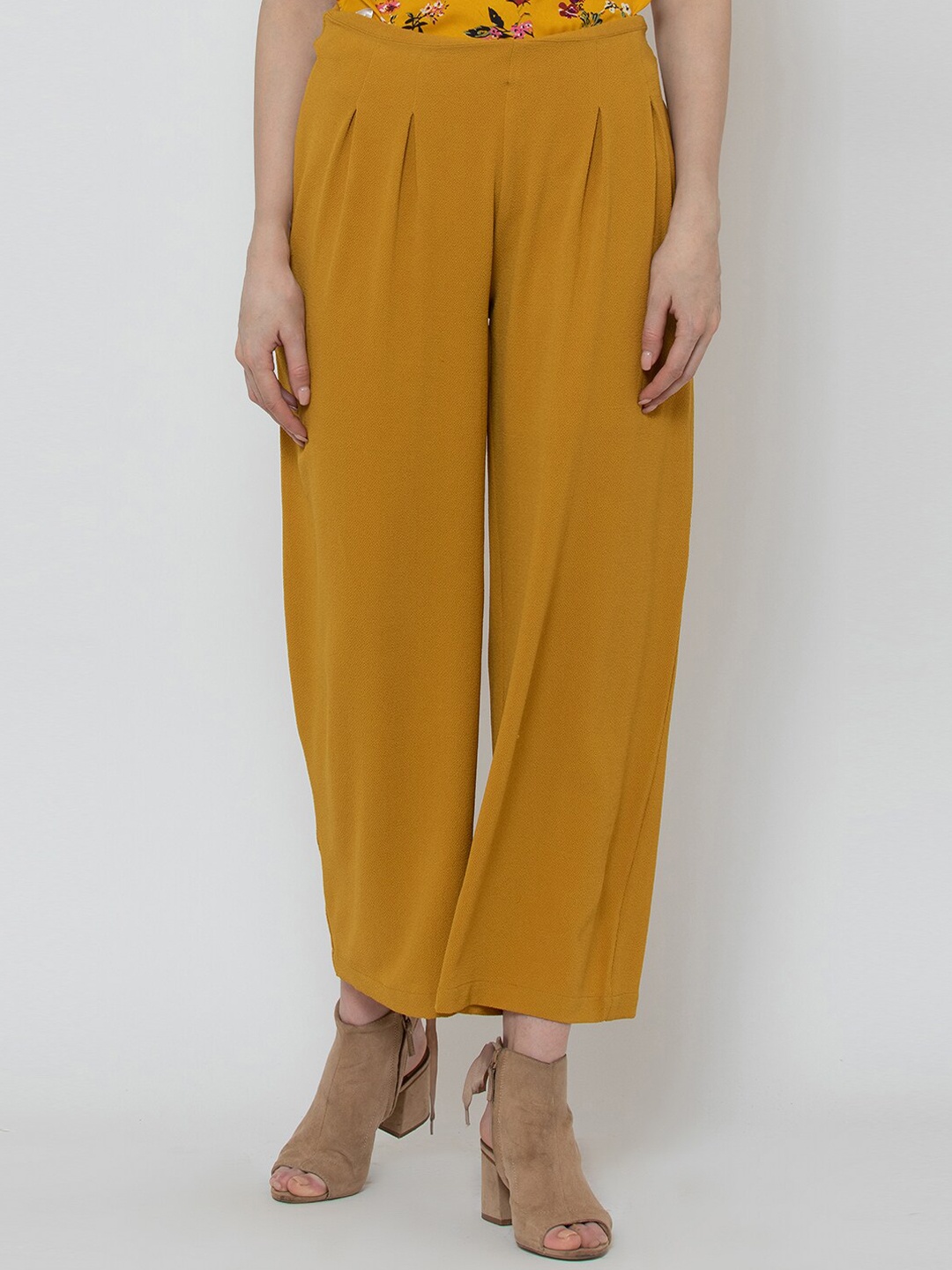 

DODO & MOA Women Pleated Trousers, Yellow
