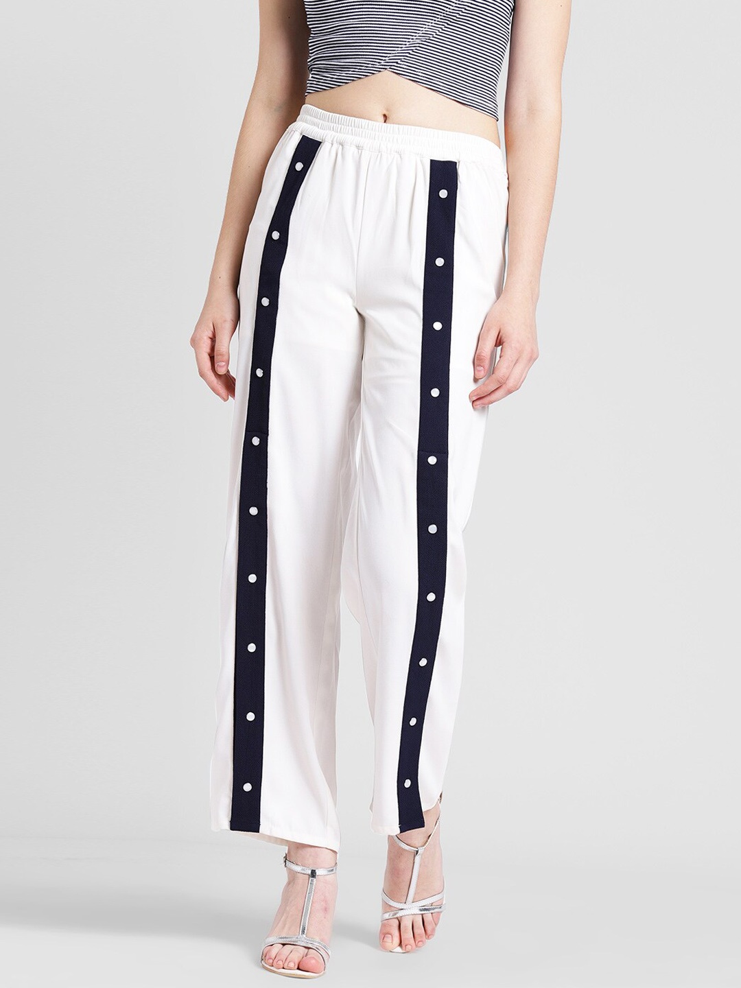 

DODO & MOA Women Regular Trousers, Black