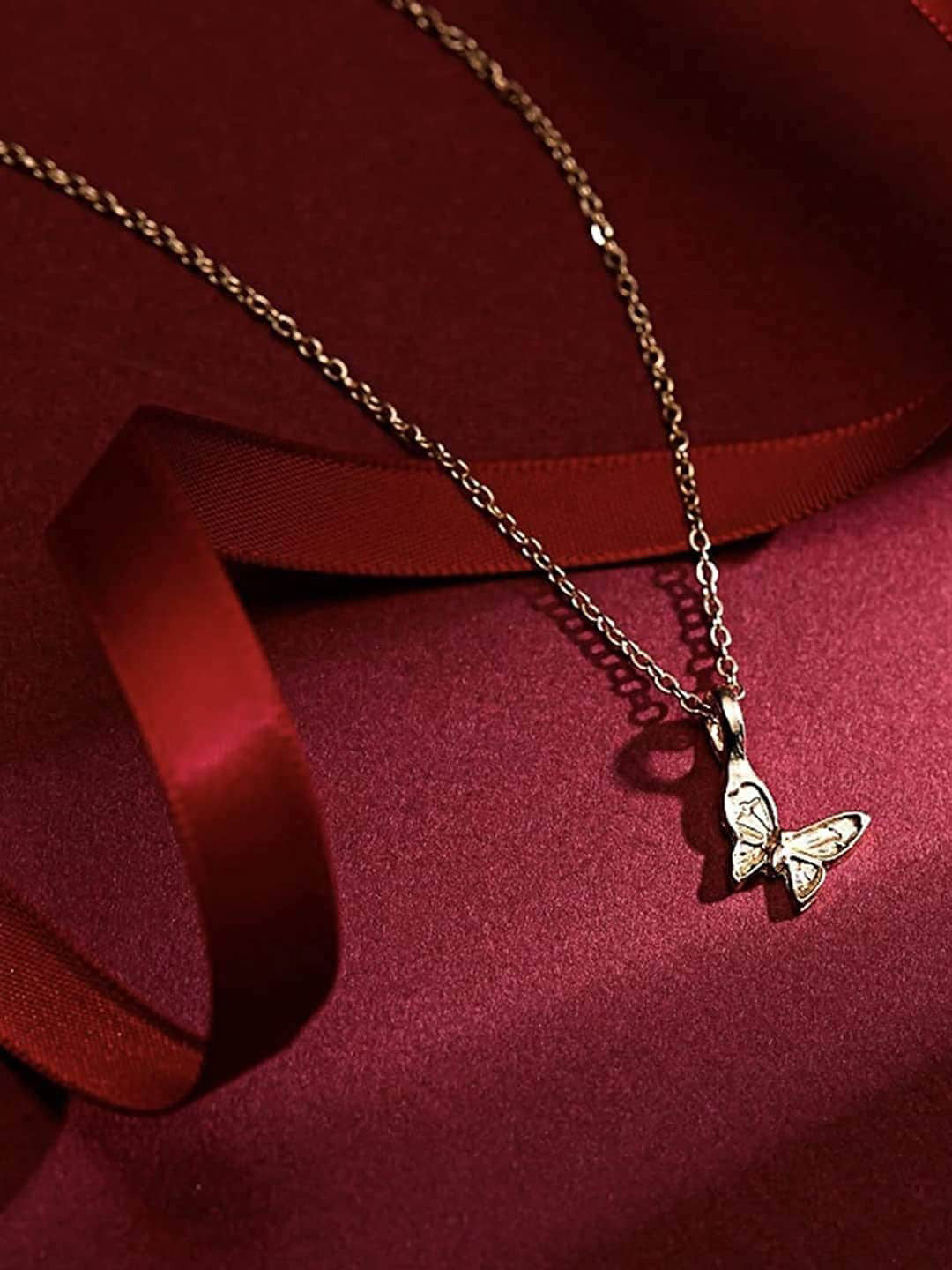 

Fashion Frill Gold-Plated Necklace