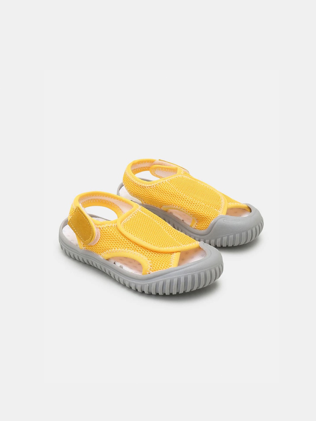 

Hopscotch Kids Fisherman Sandals, Yellow