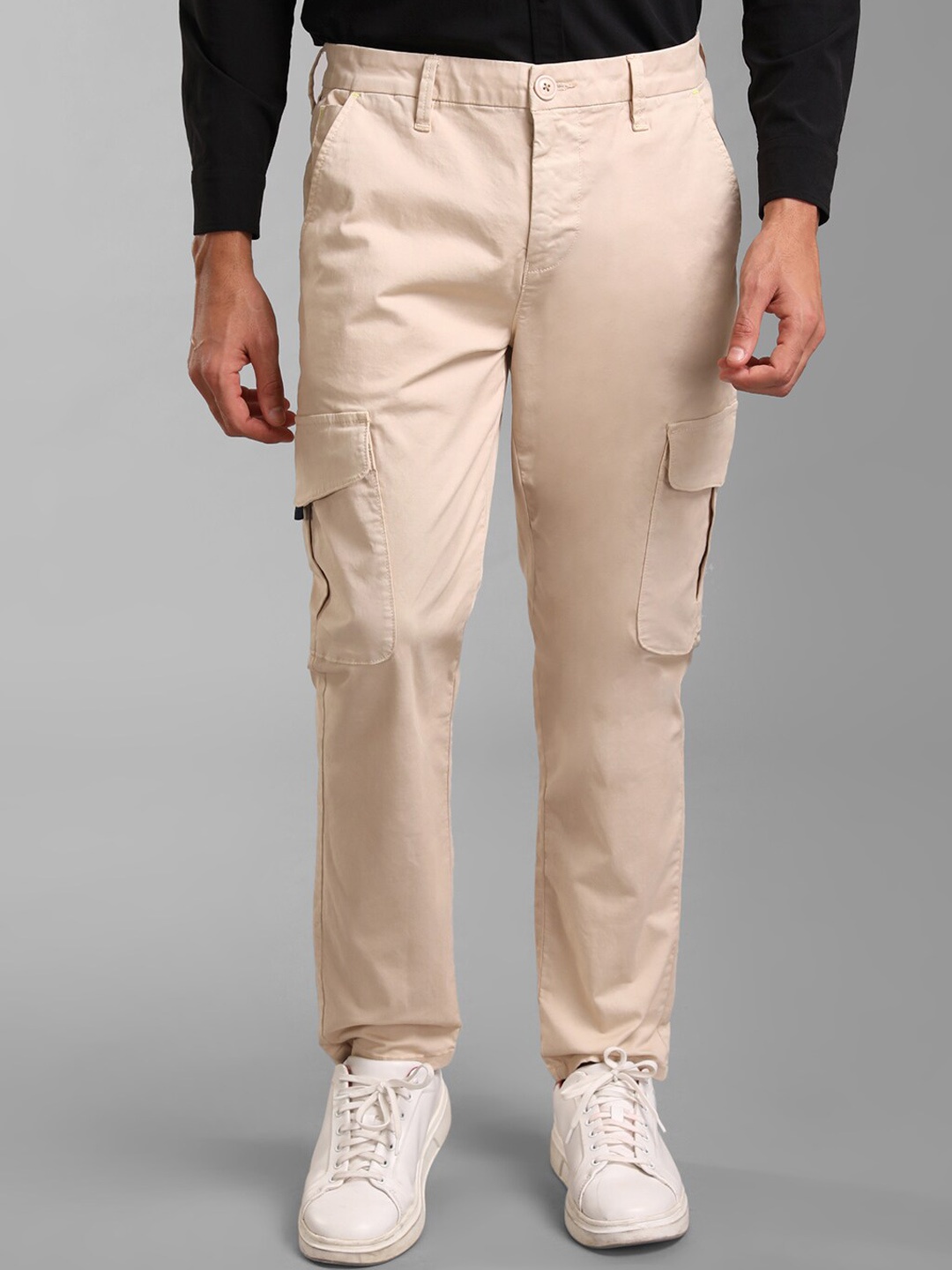 

KZ07 By Kazo Men High-Rise Cargos Cotton Trousers, Beige