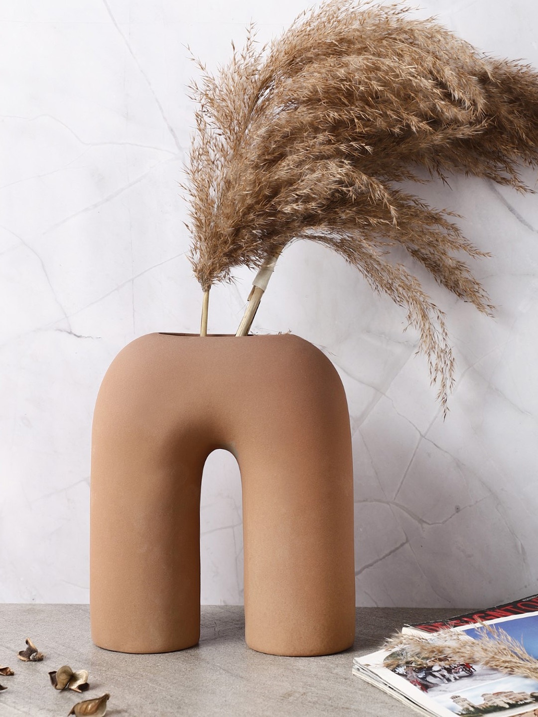 

The Decor Mart Brown Ceramic Contemporary Vase