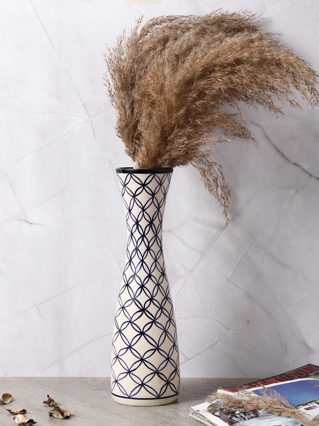 

The Decor Mart Cream Colored & Black Patterned Ceramic Flower Vase