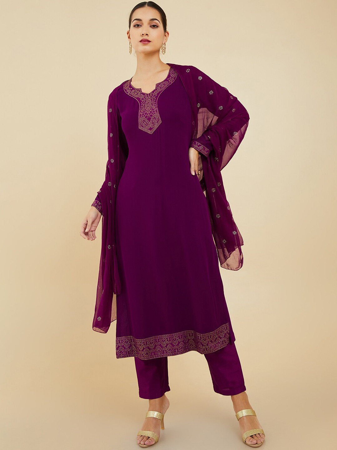 

Soch Ethnic Motifs Printed Round Neck Kurta with Trousers & Dupatta, Magenta