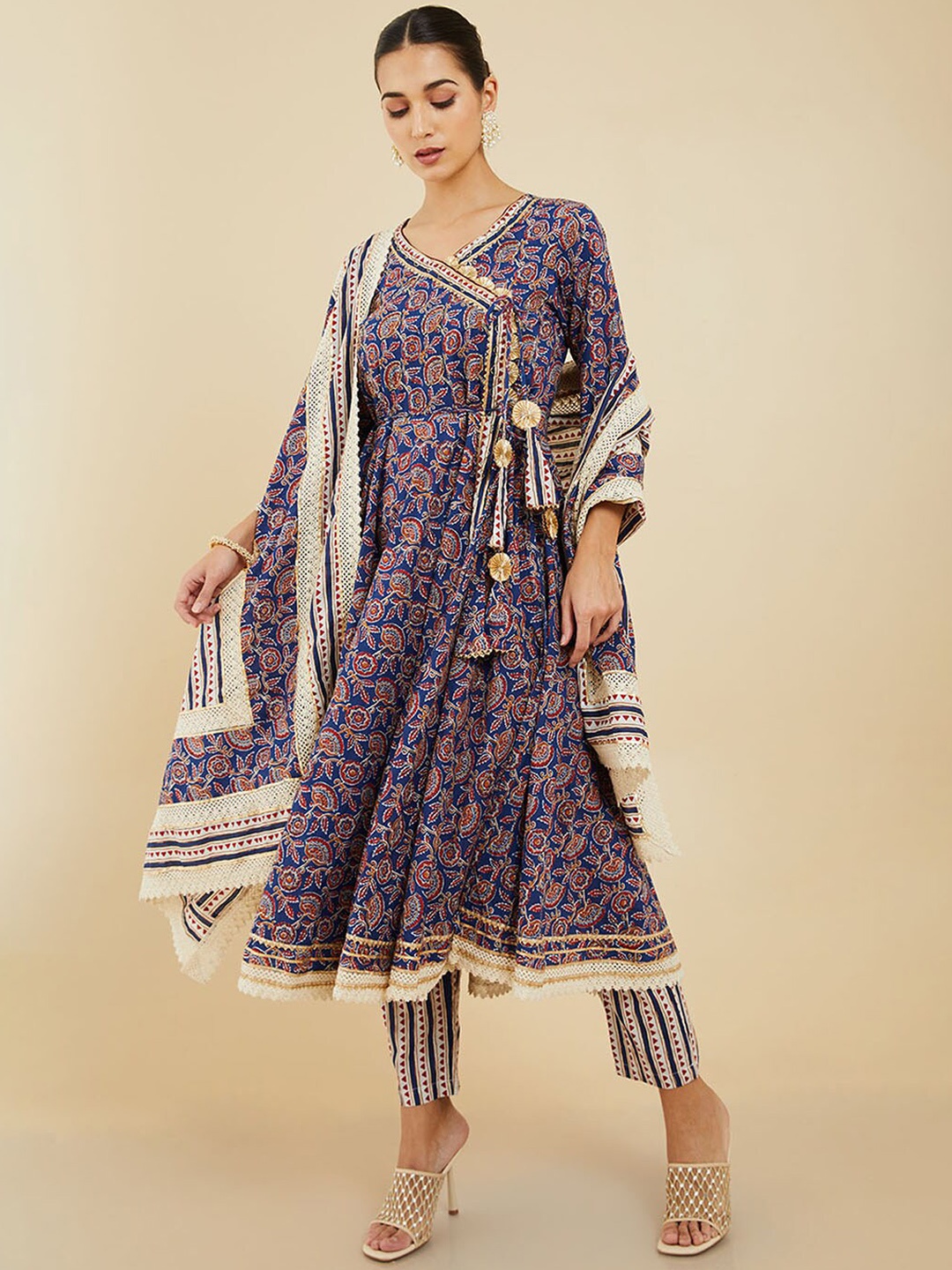 

Soch Women Blue Floral Printed Layered Pure Cotton Kurta with Trousers & Dupatta