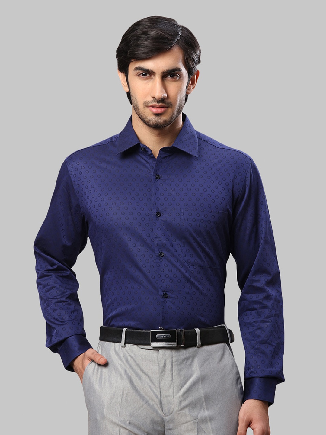 

Raymond Men Printed Cotton Formal Shirt, Navy blue