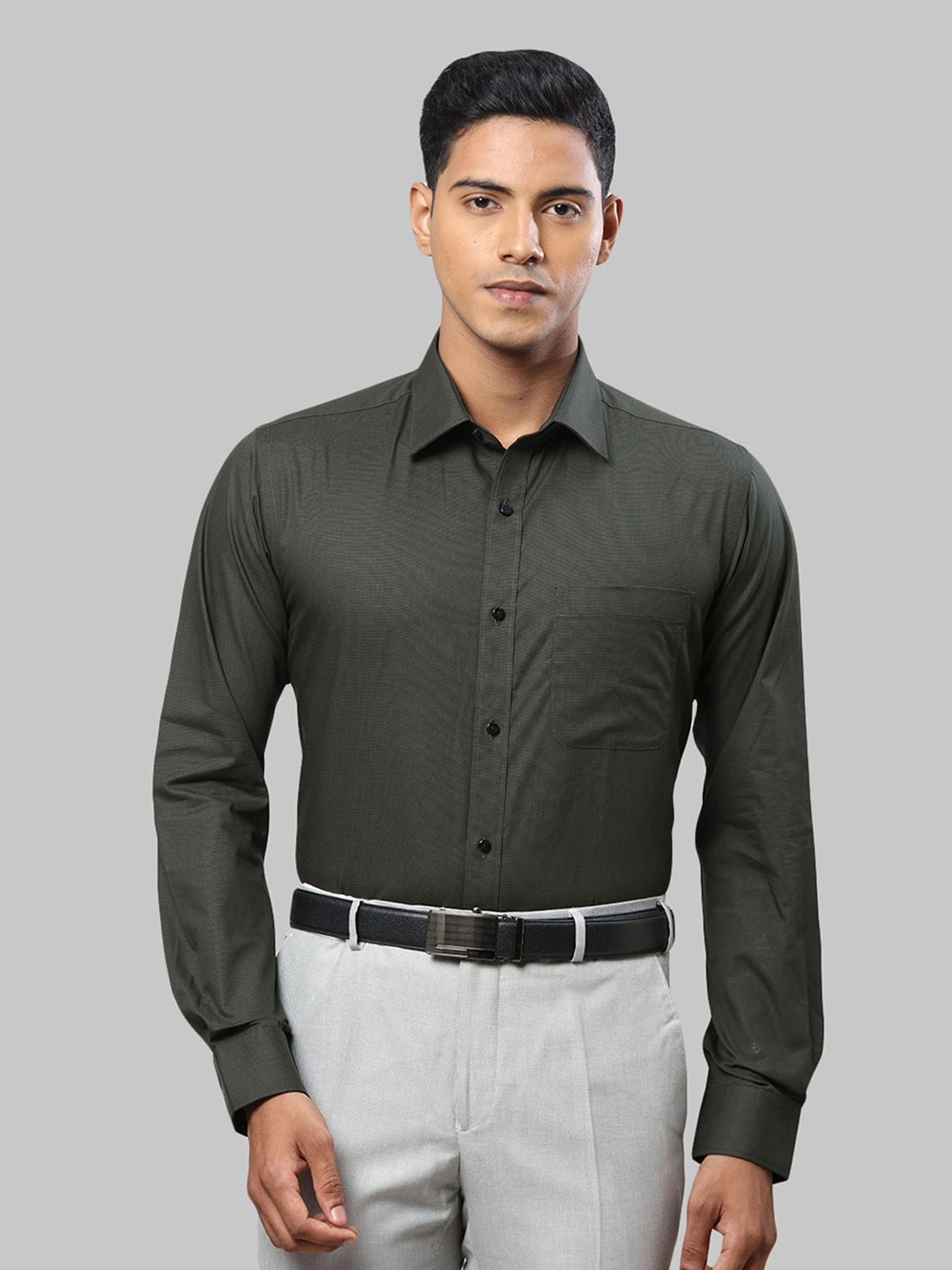 

Raymond Men Slim Fit Cotton Formal Shirt, Green