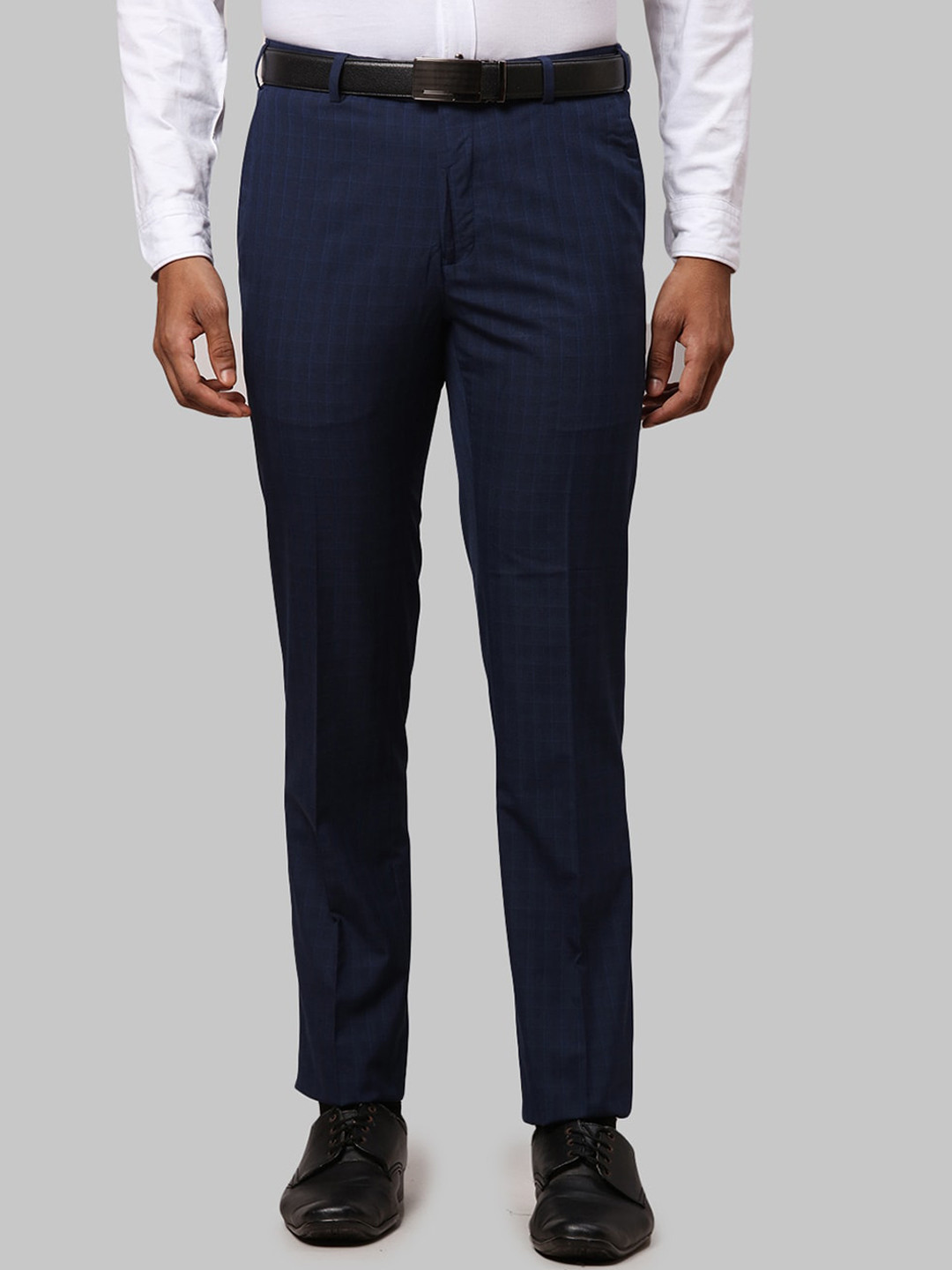 

Raymond Men Checked Slim Fit Trousers, Navy blue