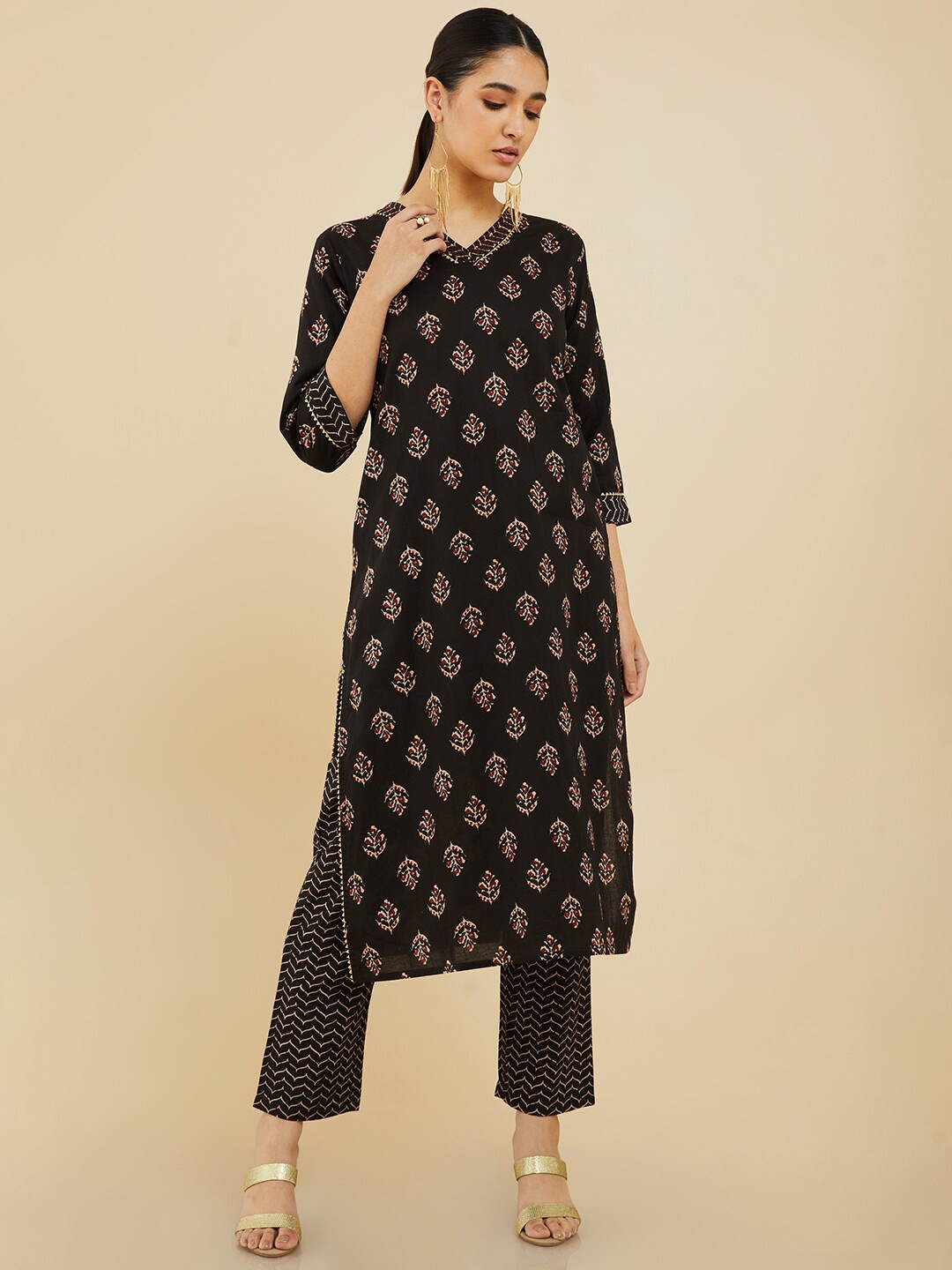 

Soch Floral Printed Cotton Kurta with Trousers, Black