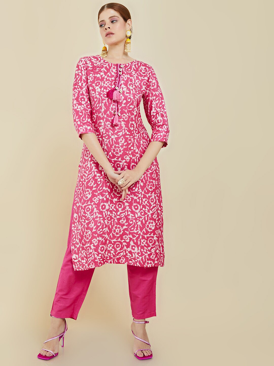 

Soch Women Pink Floral Printed Kurta with Trousers