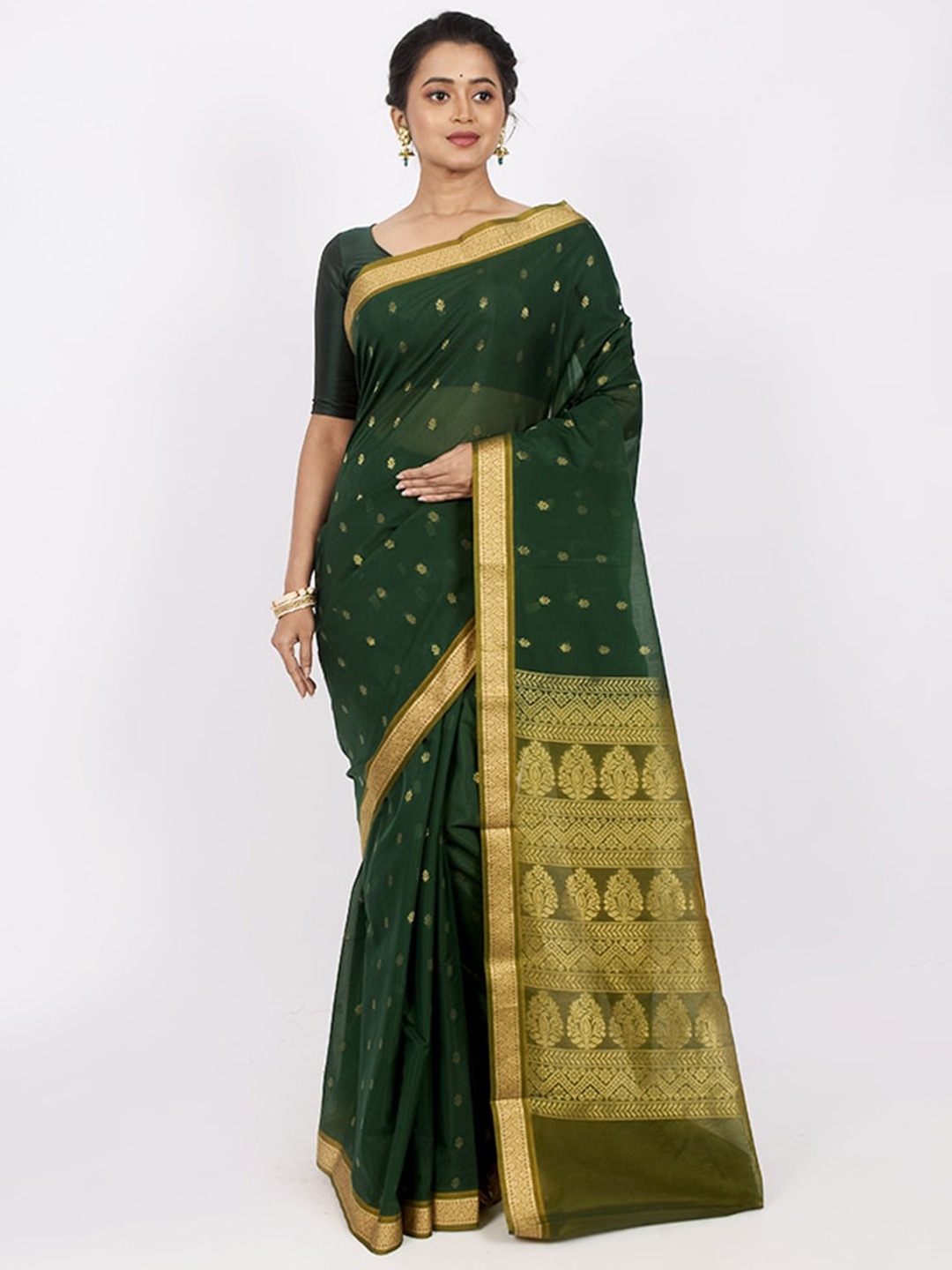 

AllSilks Green & Gold-Toned Woven Design Zari Pure Cotton Saree