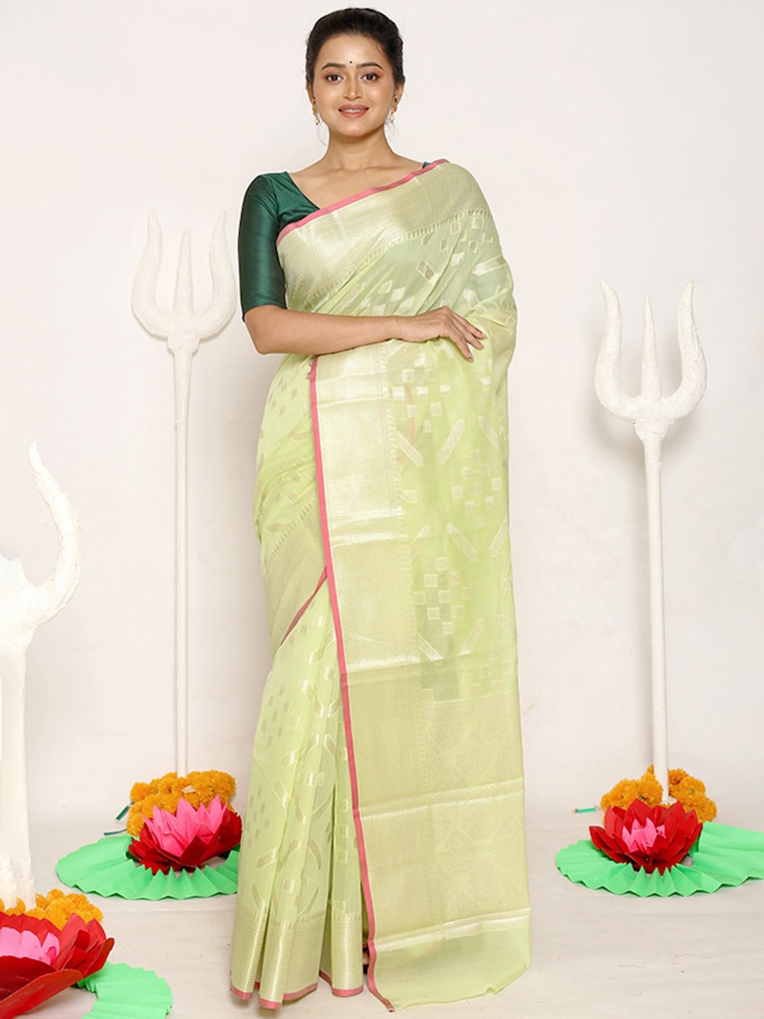 

AllSilks Green & Gold-Toned Woven Design Zari Silk Cotton Saree