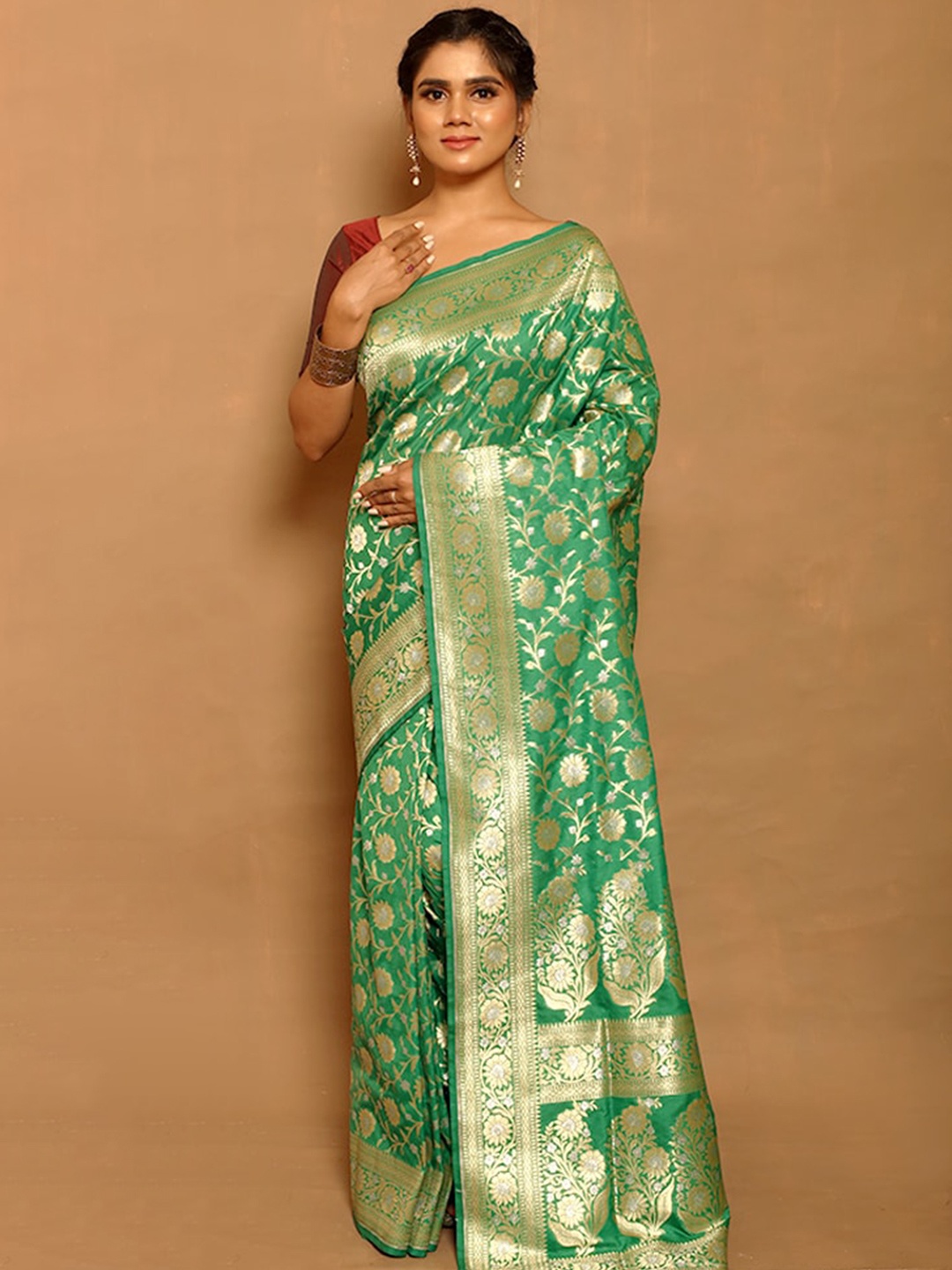 

AllSilks Green & Gold-Toned Woven Design Zari Silk Blend Uppada Saree