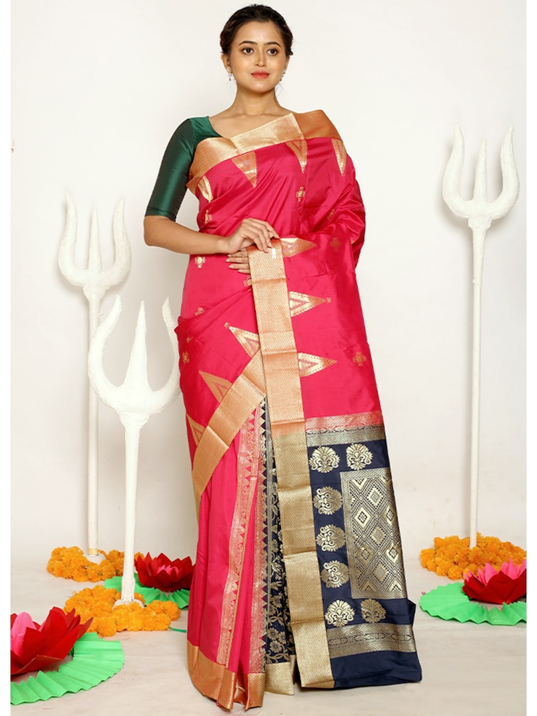 

AllSilks Pink & Navy Blue Woven Design Zari Silk Blend Kanjeevaram Saree