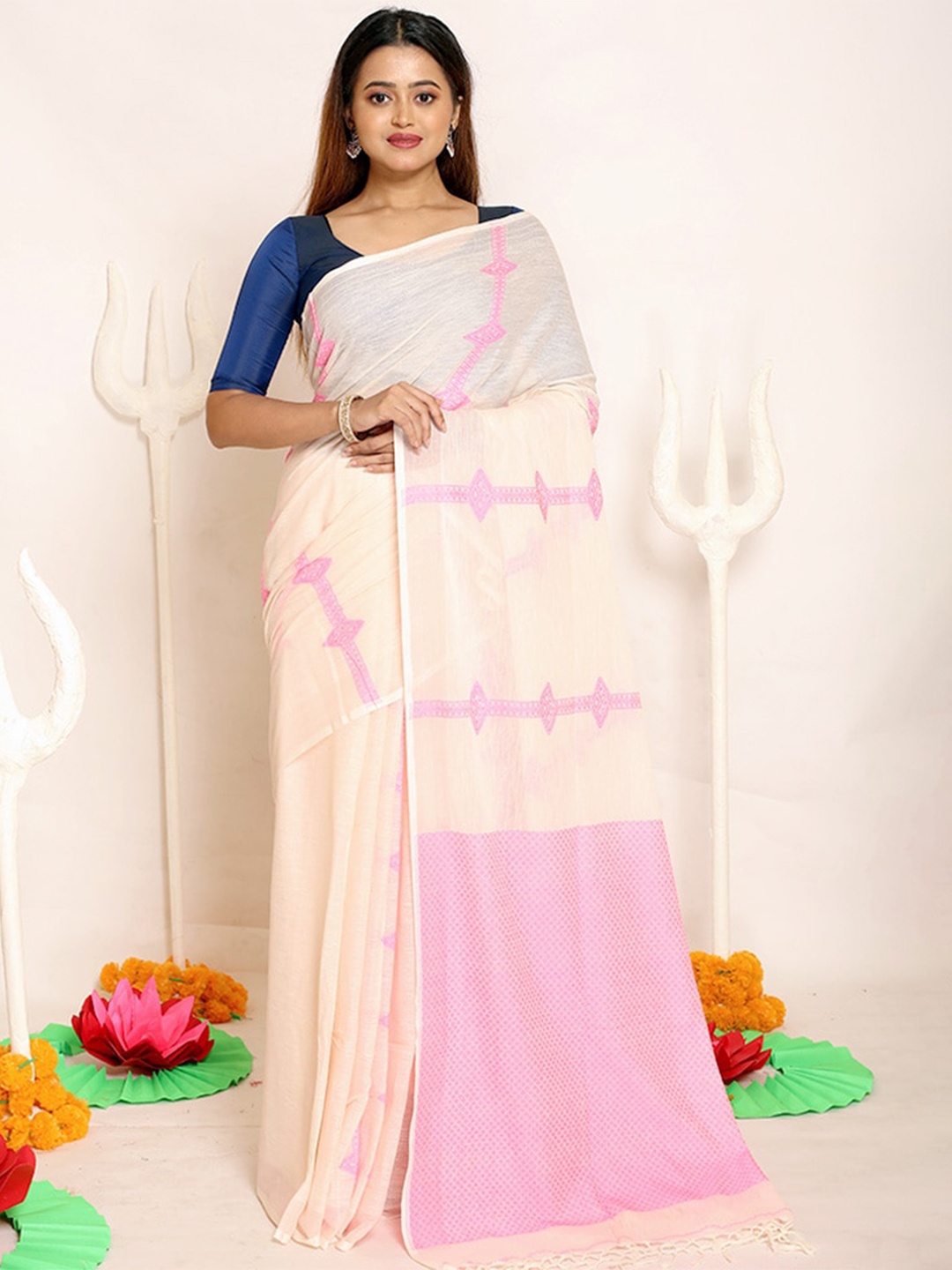 

AllSilks Cream-Coloured & Pink Silk Blend Saree