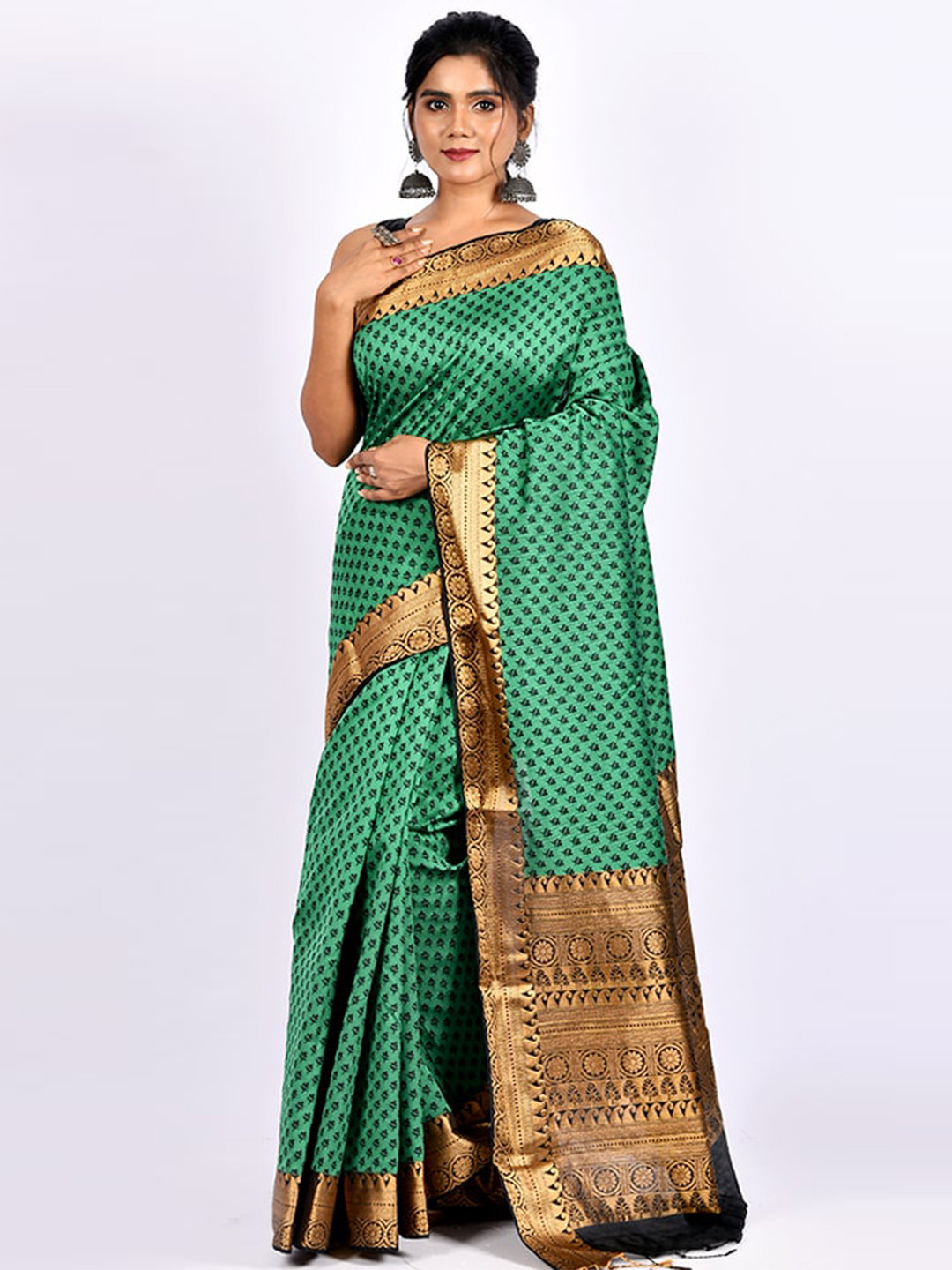 

AllSilks Green & Black Floral Zari Pure Cotton Saree