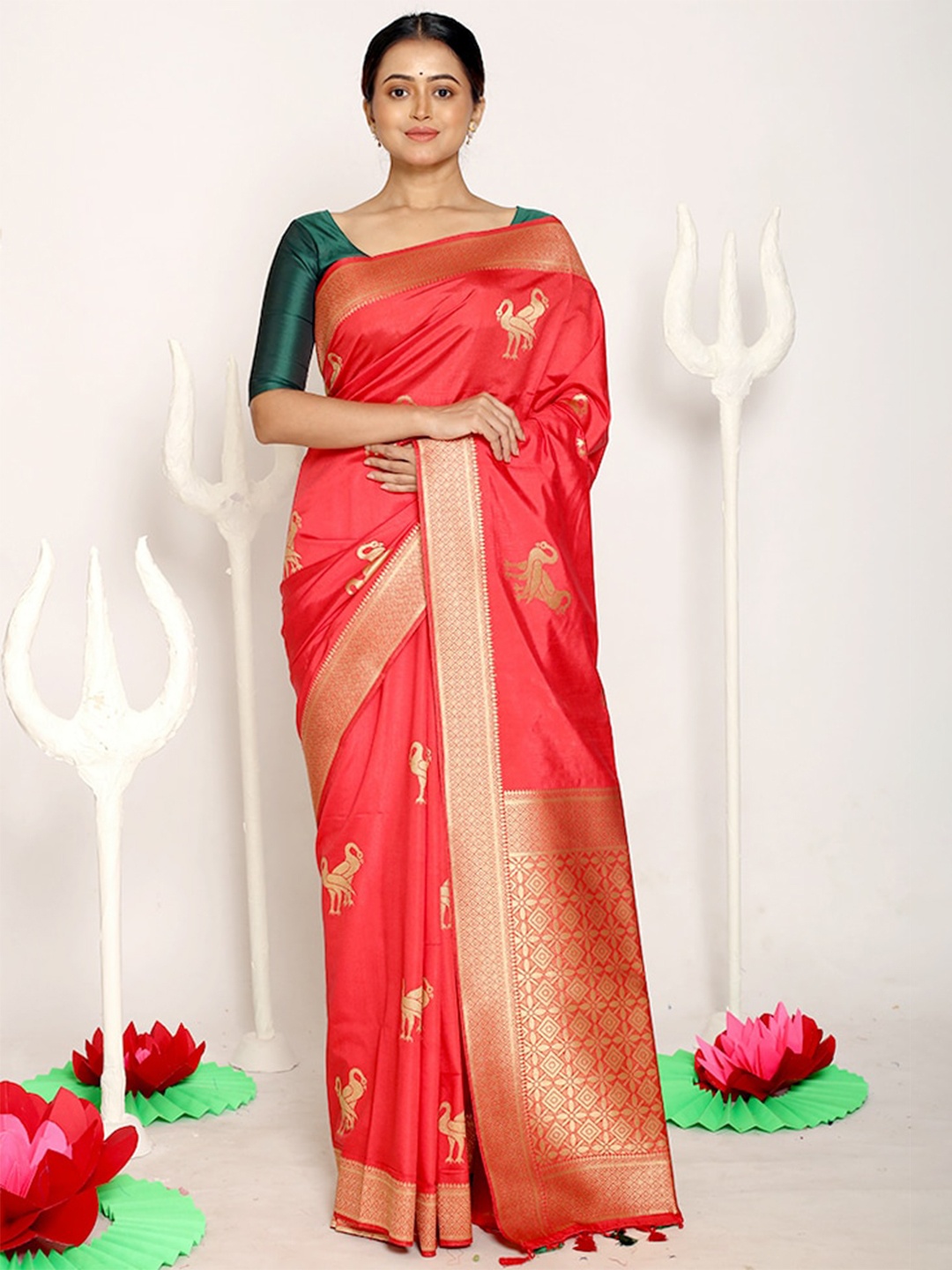 

AllSilks Red & Gold-Toned Woven Design Zari Silk Blend Saree