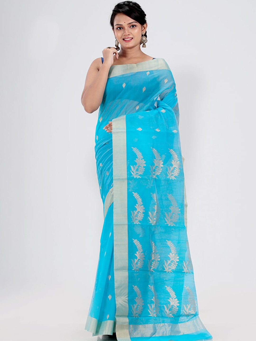 

AllSilks Blue & Gold-Toned Woven Design Zari Silk Blend Chanderi Saree