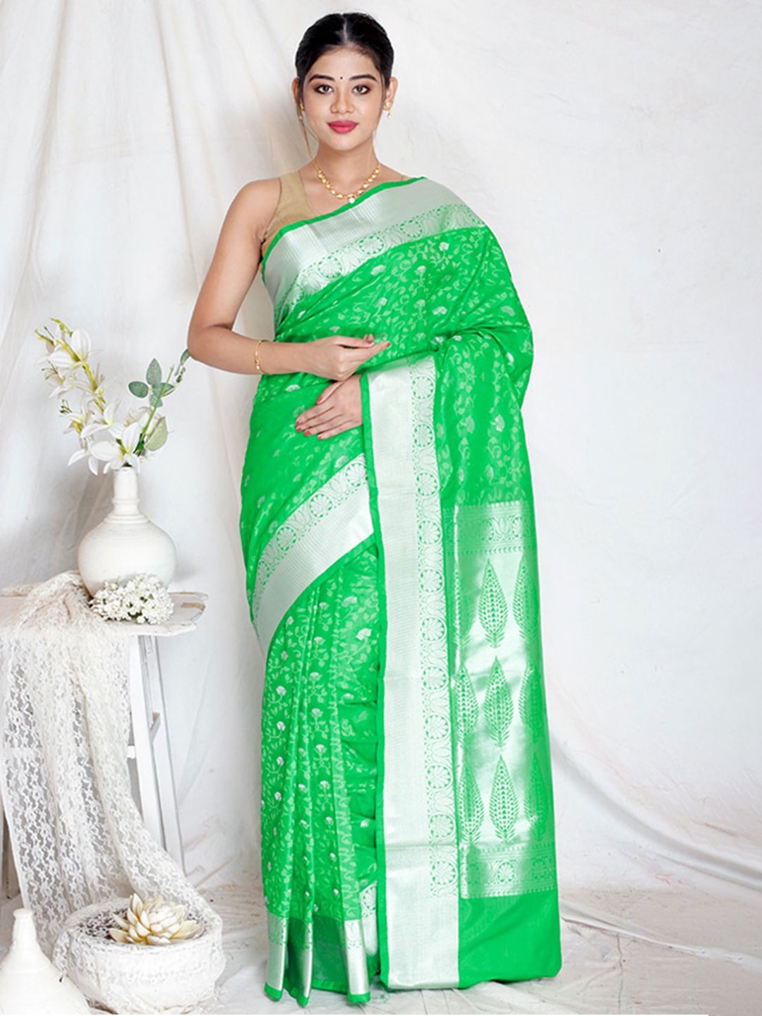 

AllSilks Floral Zari Silk Blend Kanjeevaram Saree, Green