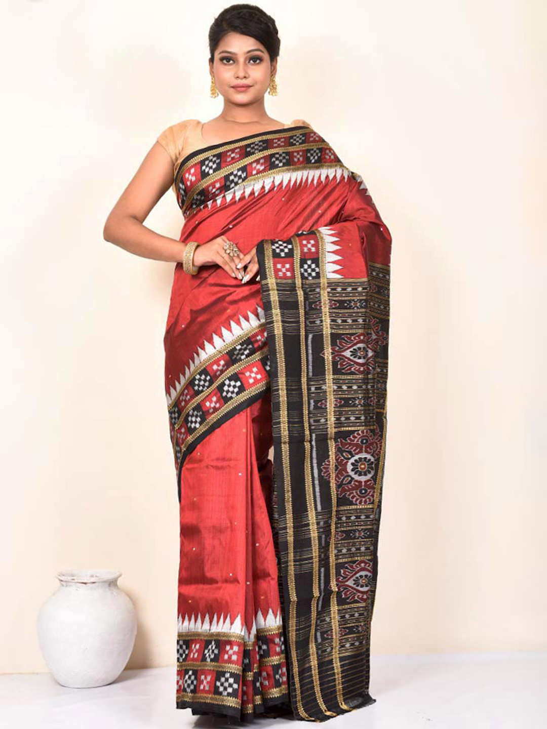 

AllSilks Red & Black Pure Silk Pochampally Saree