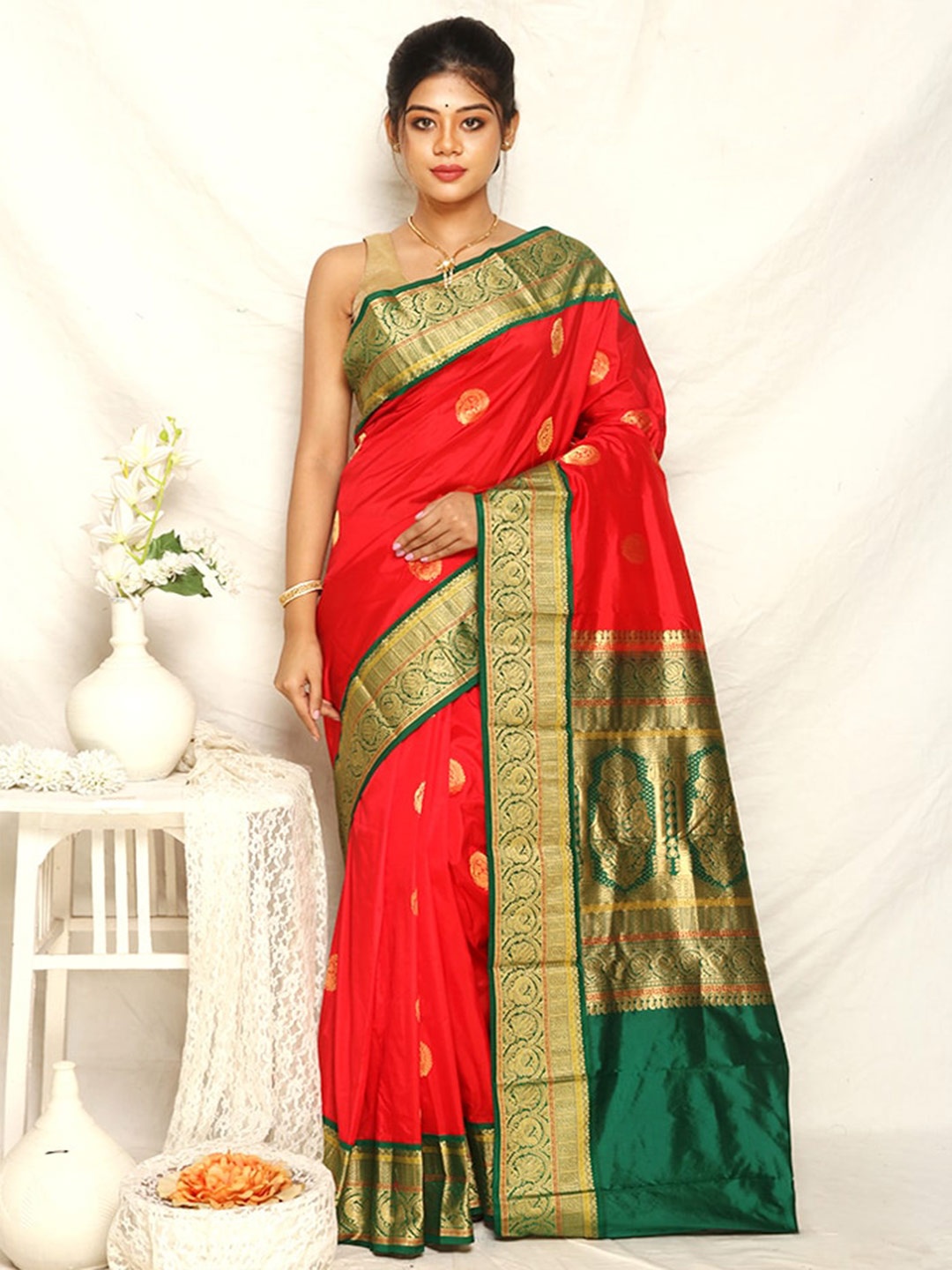 

AllSilks Red & Green Ethnic Motifs Zari Pure Silk Kanjeevaram Saree