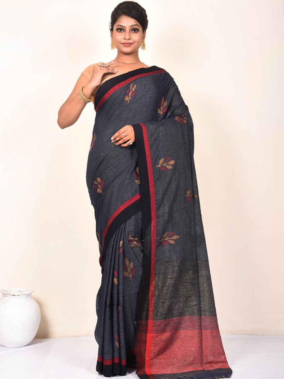 

AllSilks Floral Printed Silk Blend Saree, Grey