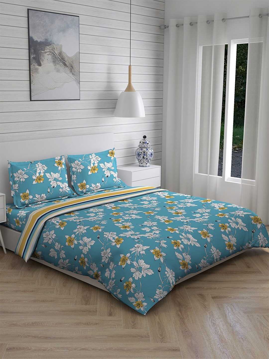 

Layers Blue Floral Printed Double King Cotton Bedding Set