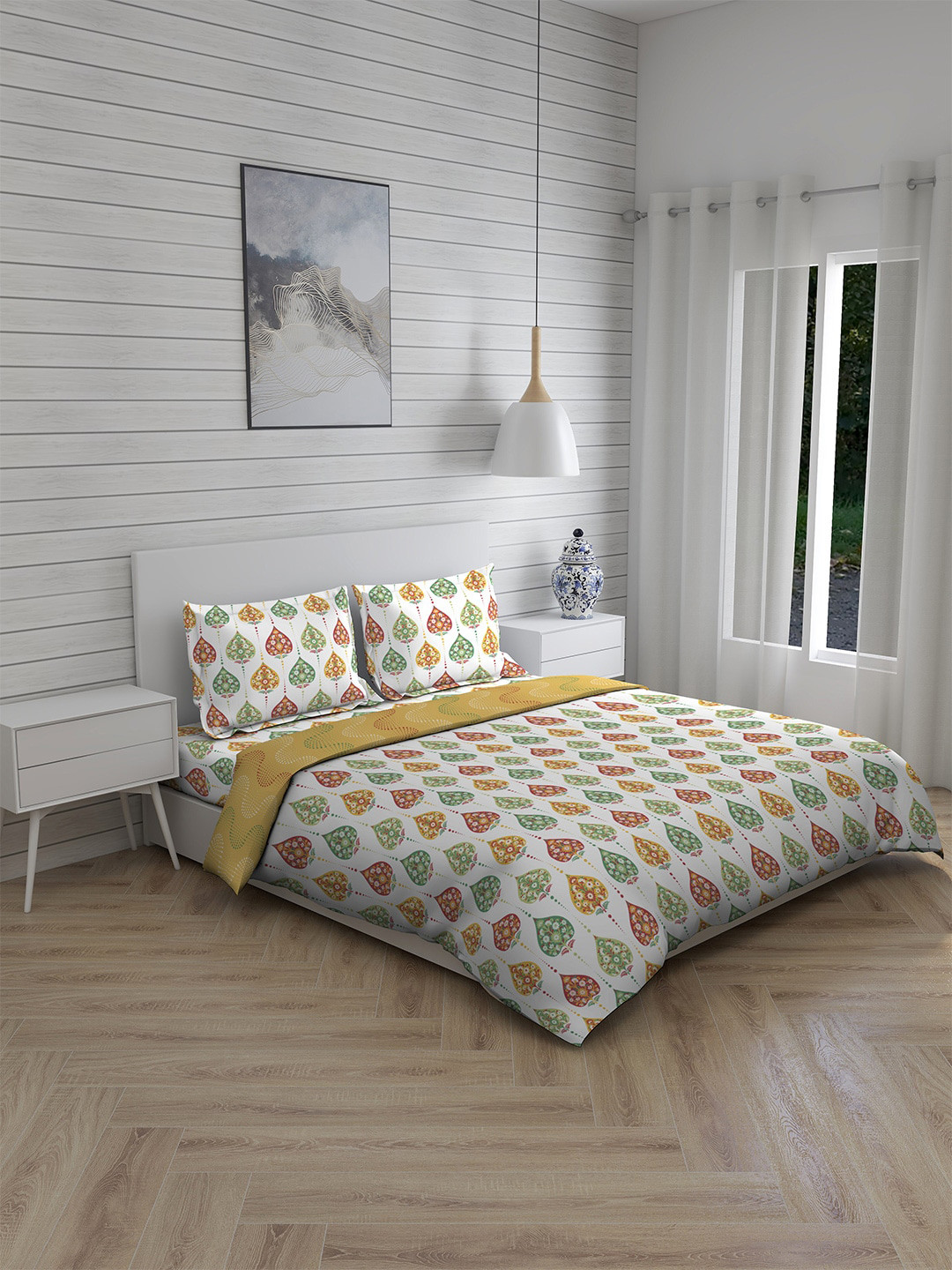 

Layers White & Green Printed Cotton Double King Bedding Set