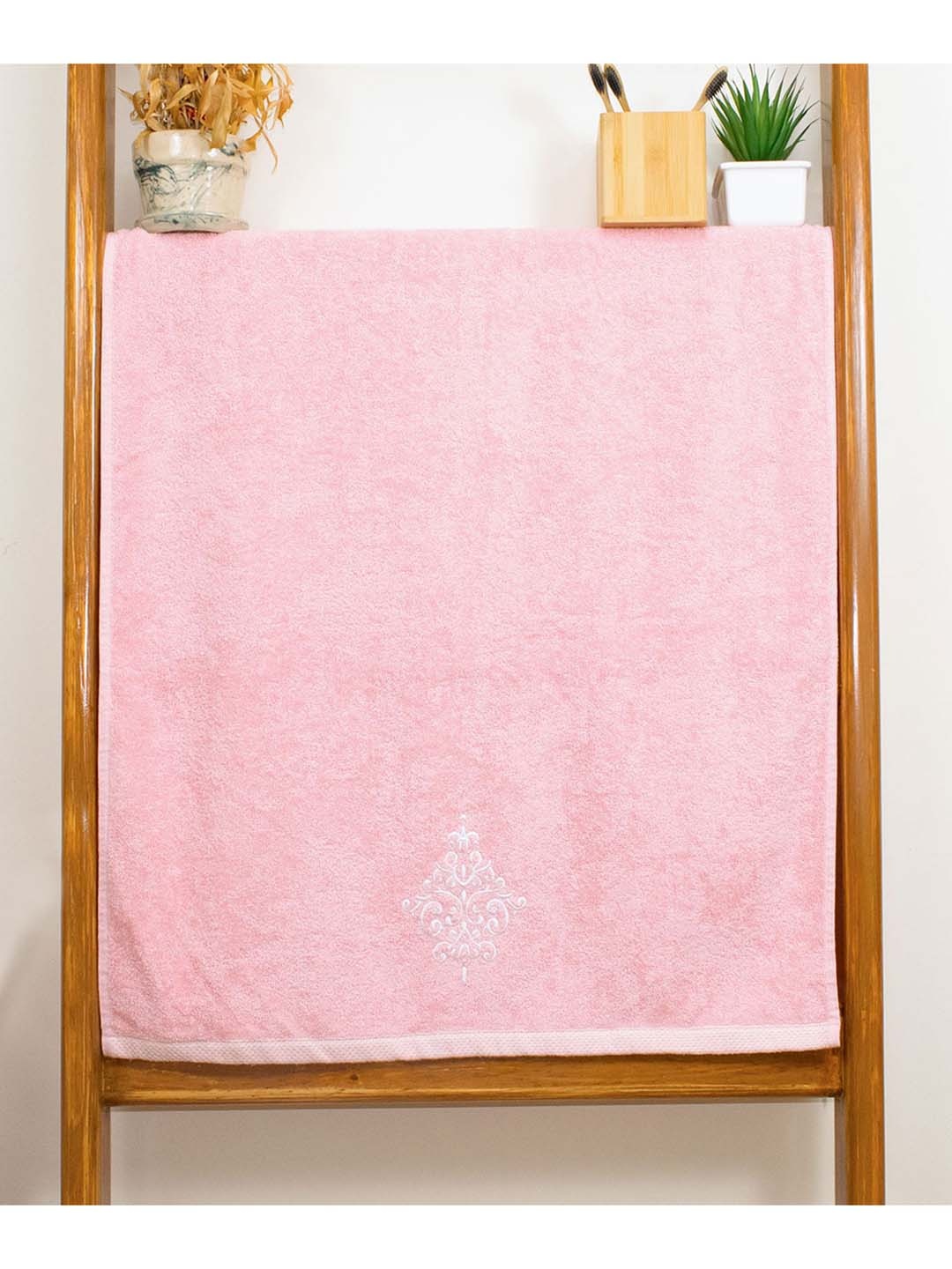 

RANGOLI Peach-Colored 600 GSM Organic Bamboo Bath Towel