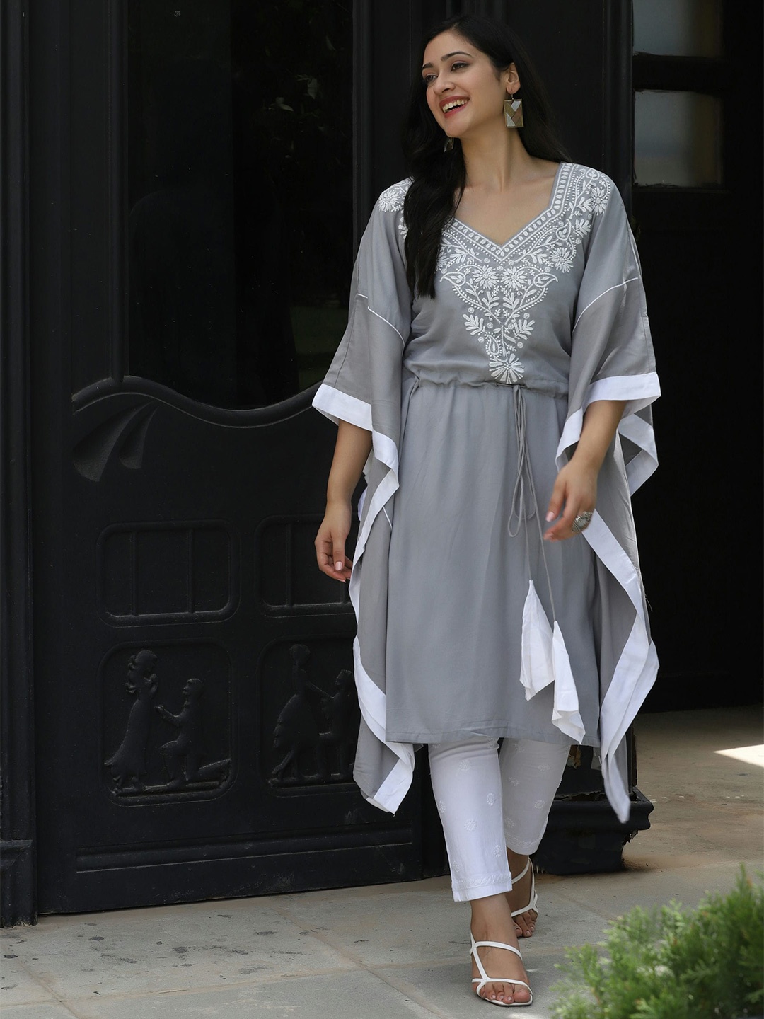 

SHADES Flared Sleeves Kaftan Kurta, Grey