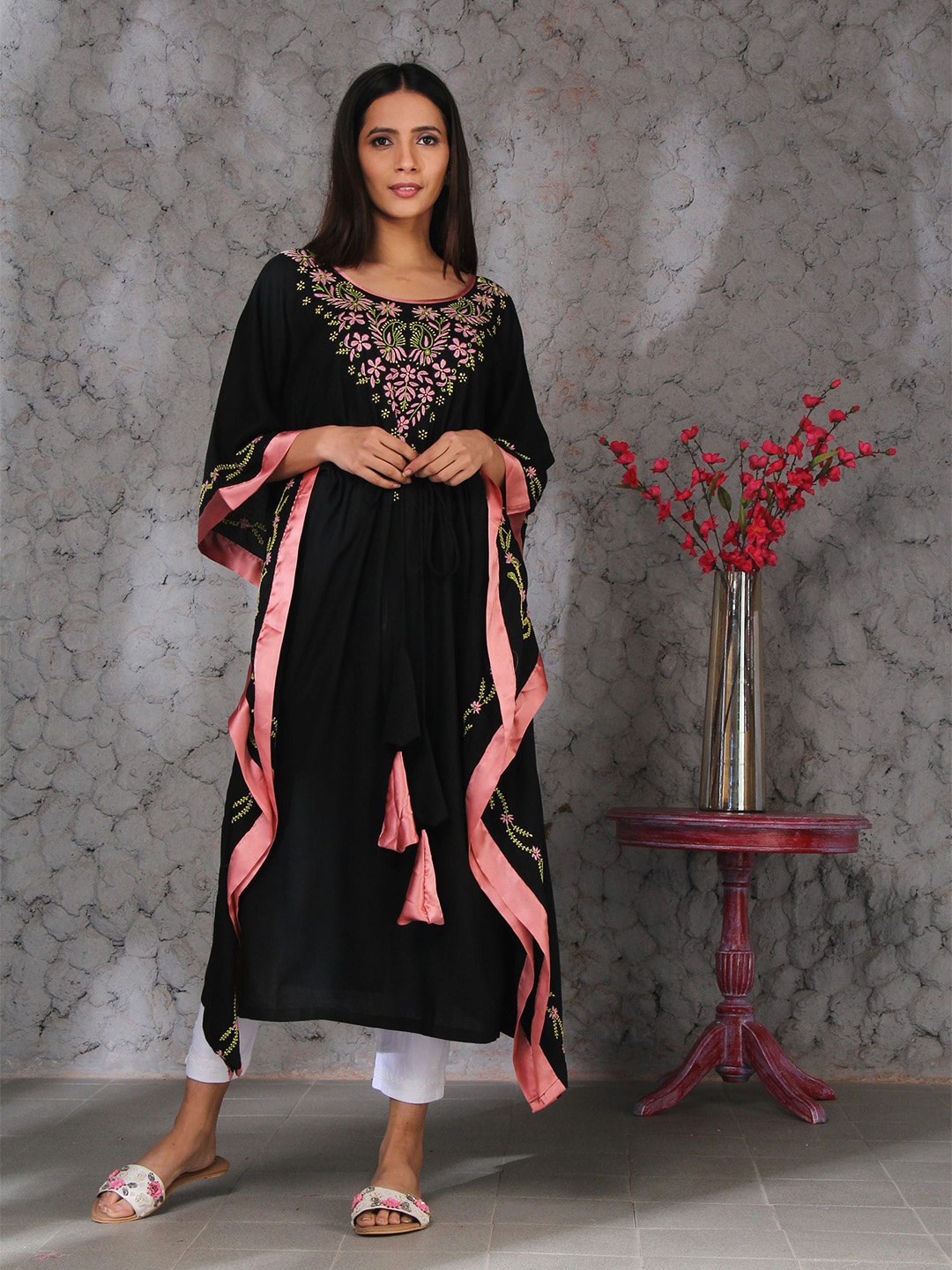 

SHADES Flared Sleeves Kaftan Kurta, Black