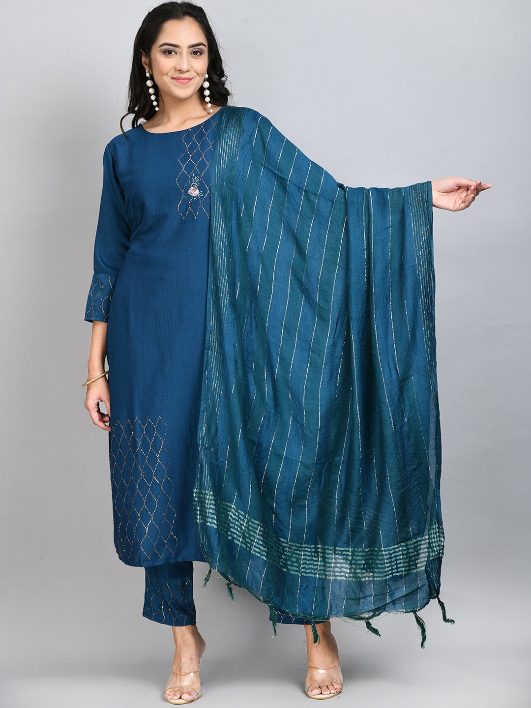 

DesiNoor.com Ethnic Motifs Embroidered Beads and Stones Kurta With Trousers & Dupatta, Teal