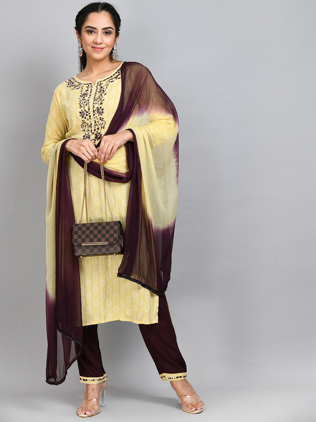 

DesiNoor.com Ethnic Motifs Embroidered Mirror Work Kurta With Trousers & Dupatta, Cream