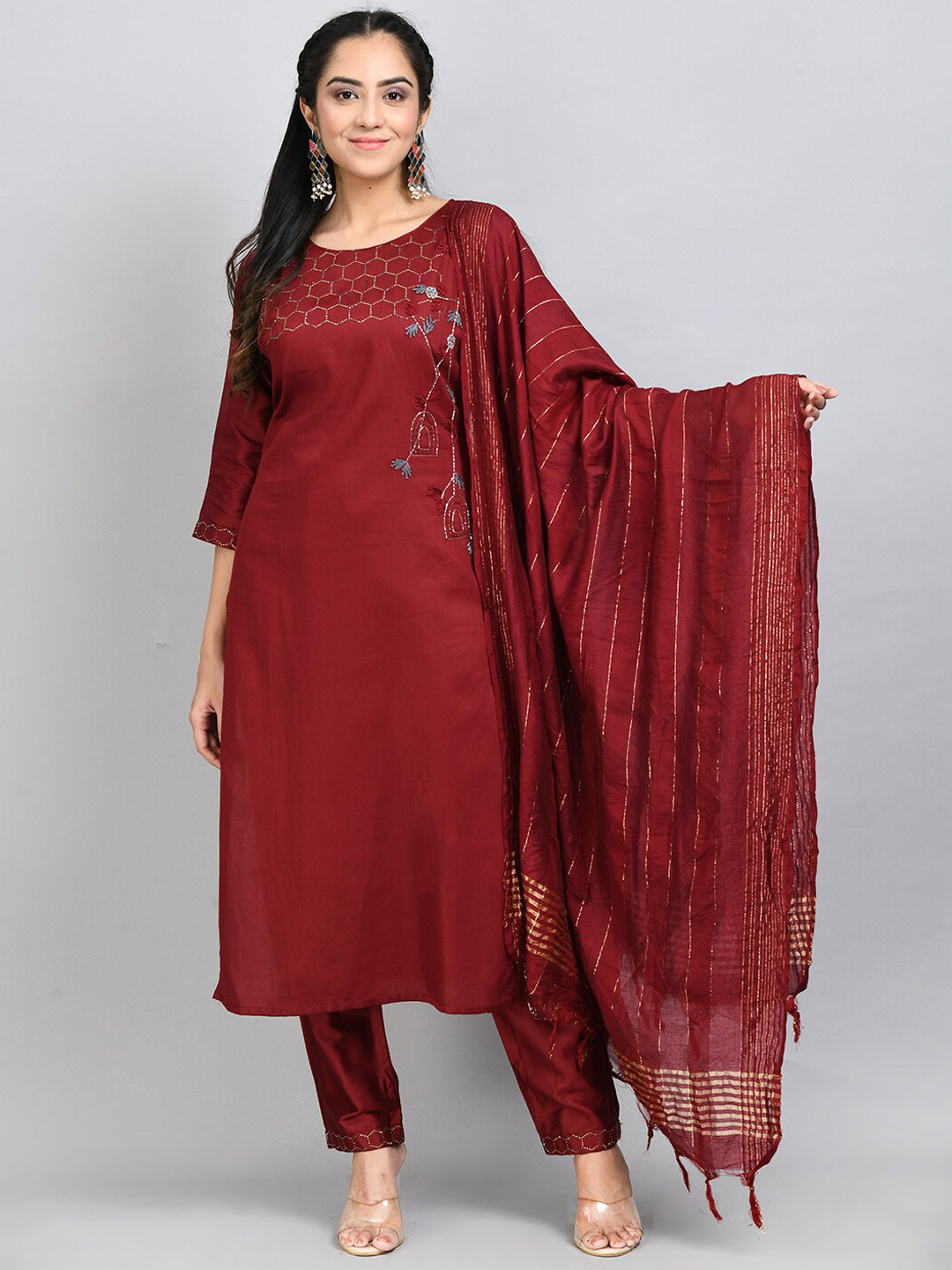 

DesiNoor.com Ethnic Motifs Embroidered Beads and Stones Kurta With Trousers & Dupatta, Maroon