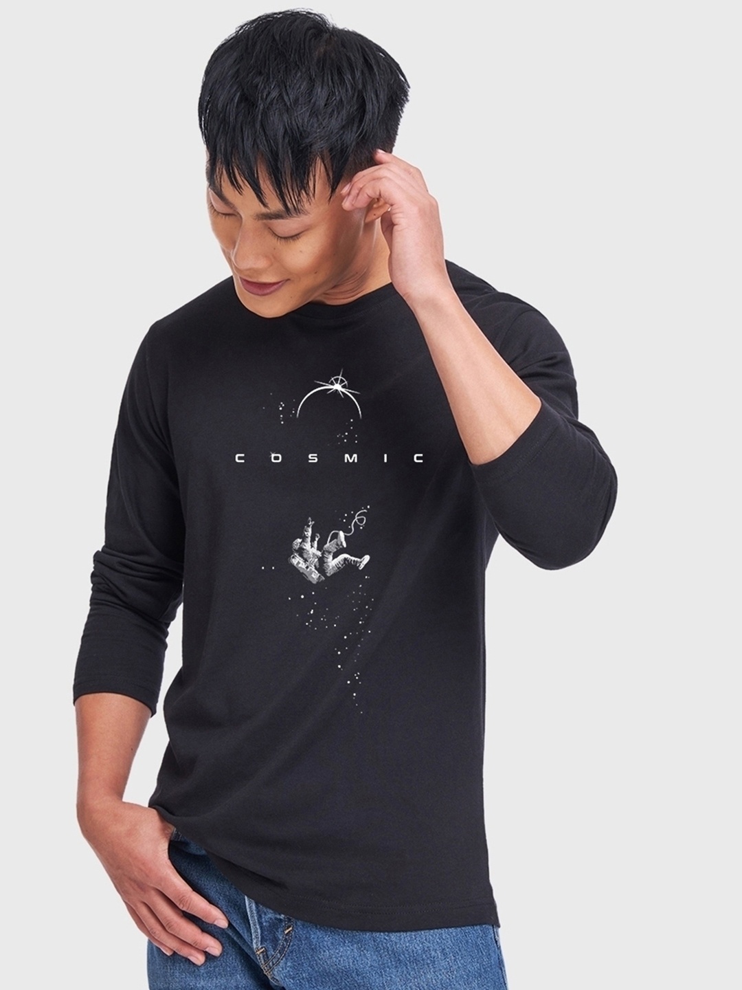 

Bewakoof Men Black Printed Pure Cotton T-shirt