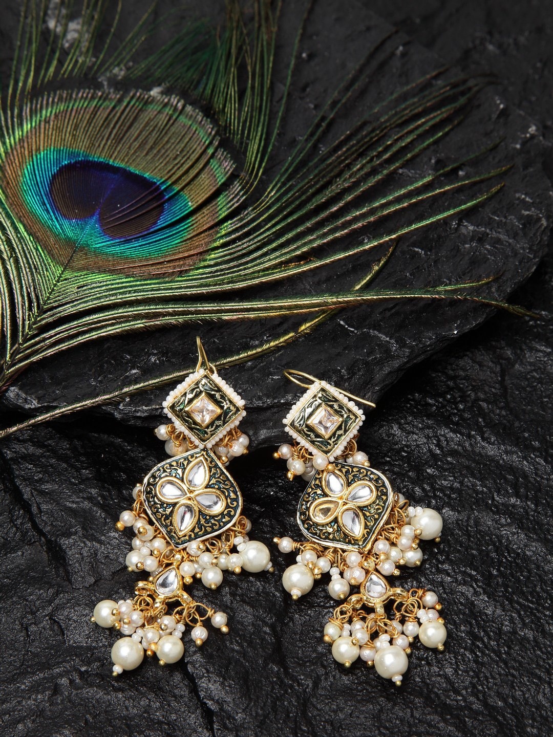 

DUGRISTYLE Gold-Plated Classic Drop Earrings, White