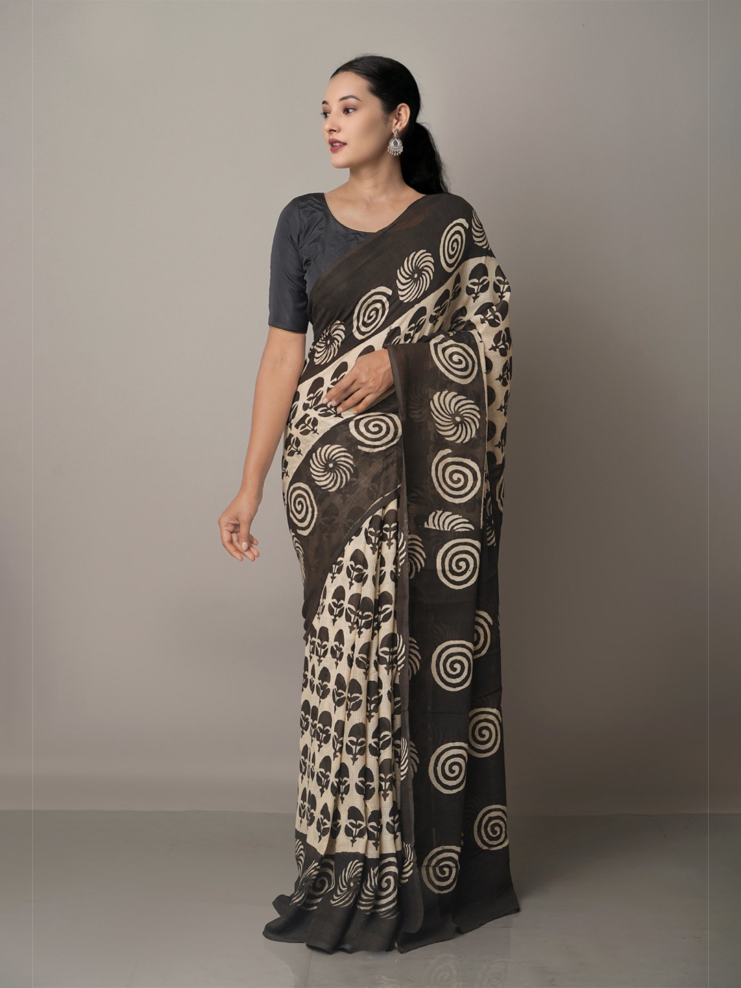 

Unnati Silks Geometric Printed Pure Cotton Saree, Cream