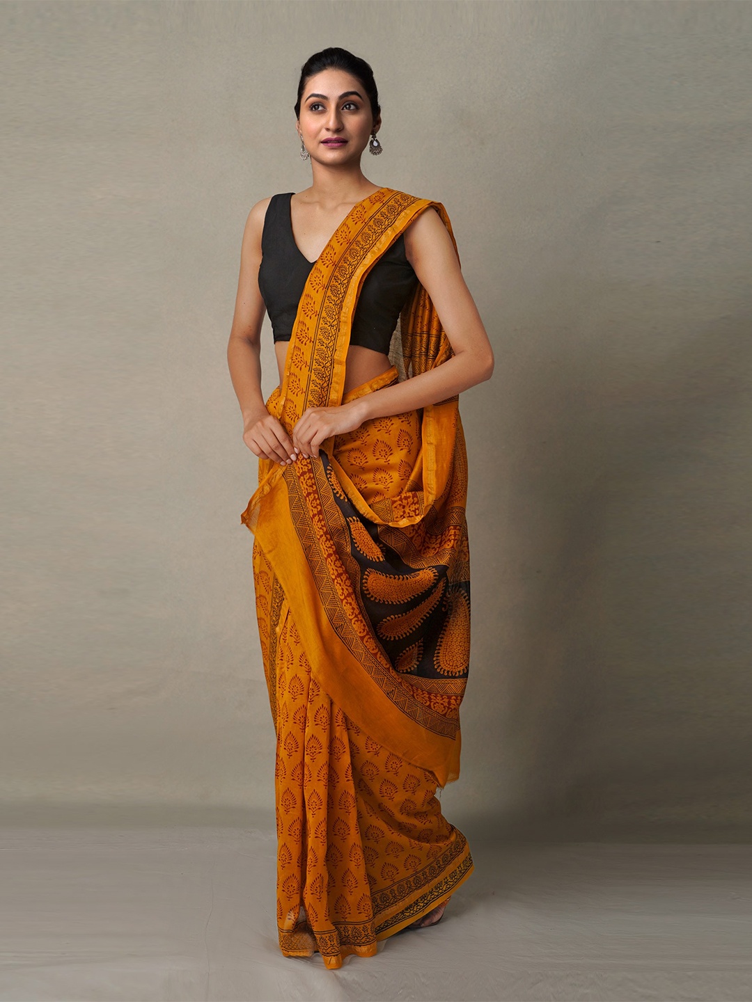 

Unnati Silks Ethnic Motifs Pure Cotton Chanderi Saree, Rust