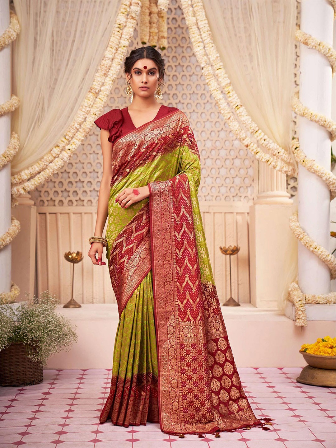 

ODETTE Woven Design Zari Silk Blend Saree, Green