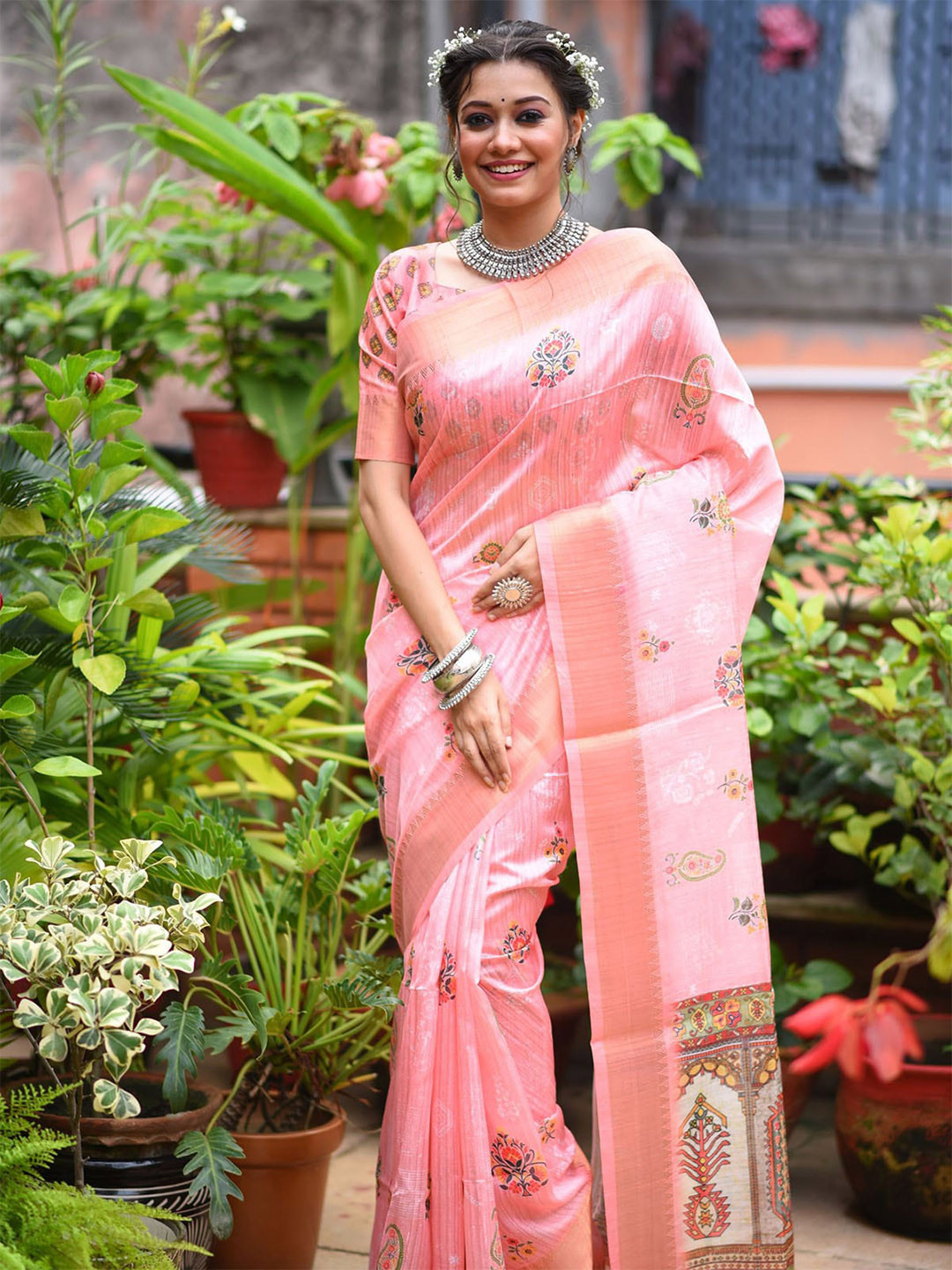 

ODETTE Floral Zari Silk Blend Saree, Pink