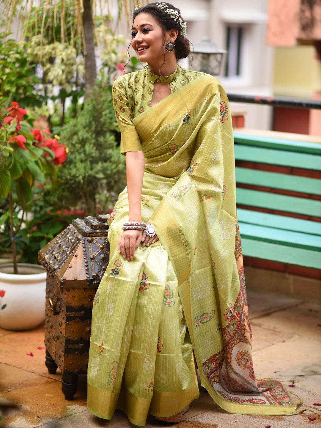 

ODETTE Floral Zari Silk Blend Saree, Olive