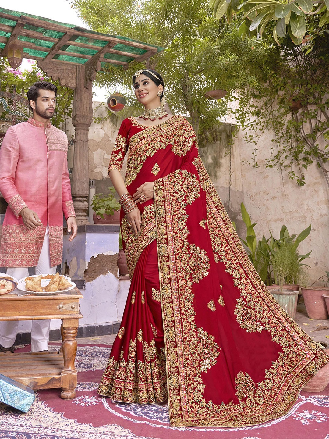 

ODETTE Floral Embroidered Art Silk Saree, Red